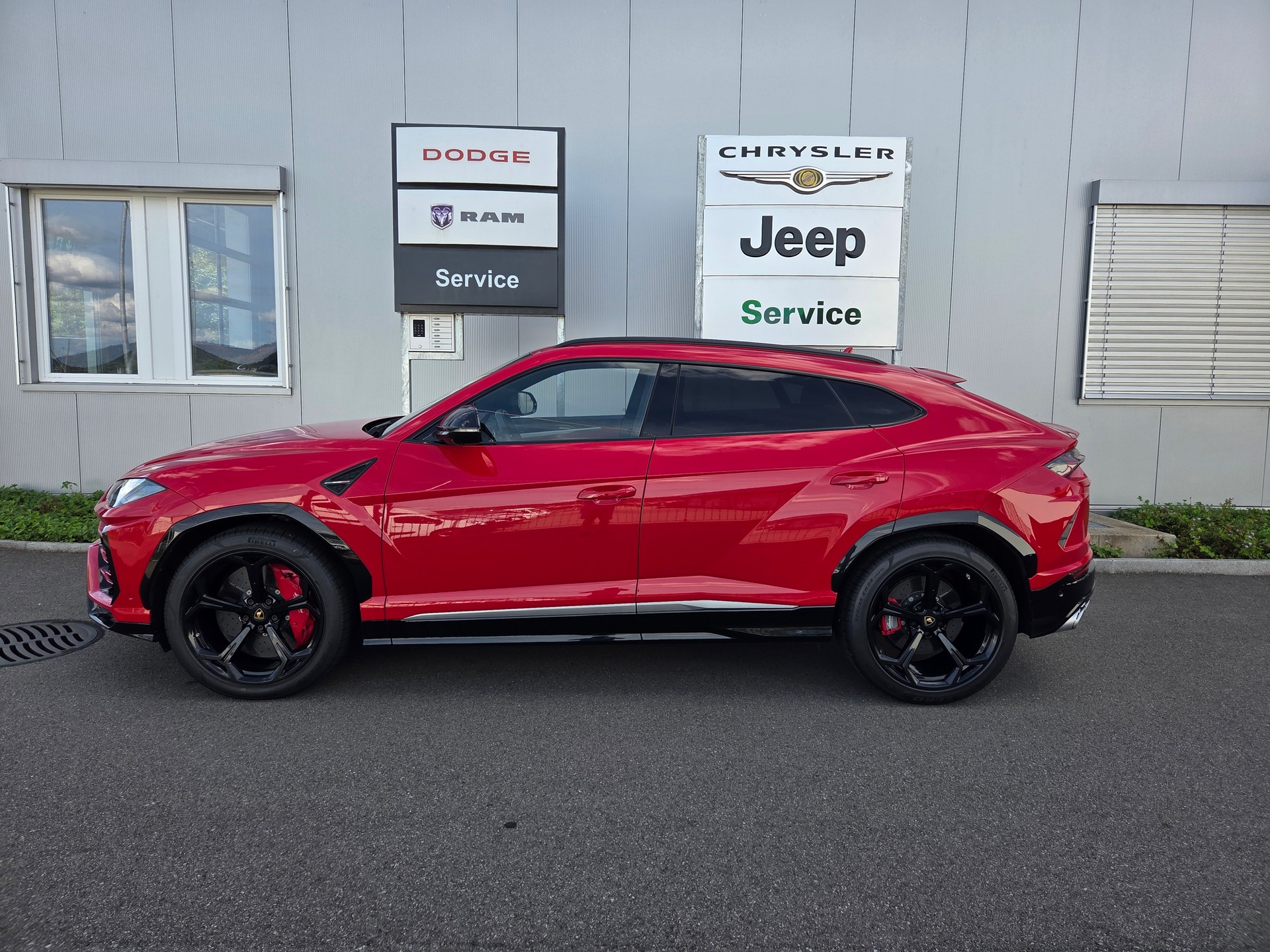 LAMBORGHINI Urus E-Gear
