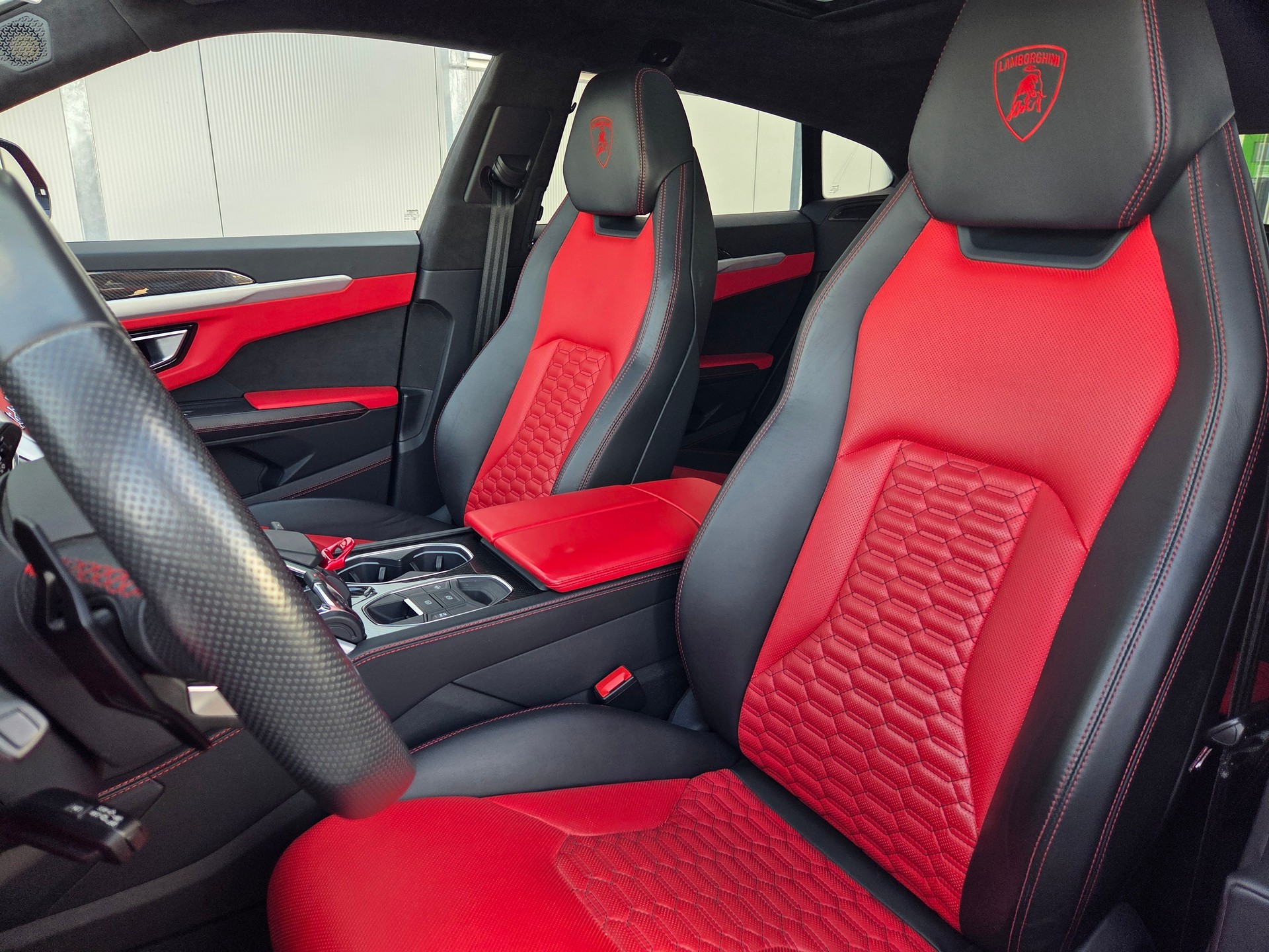 LAMBORGHINI Urus E-Gear-image-9