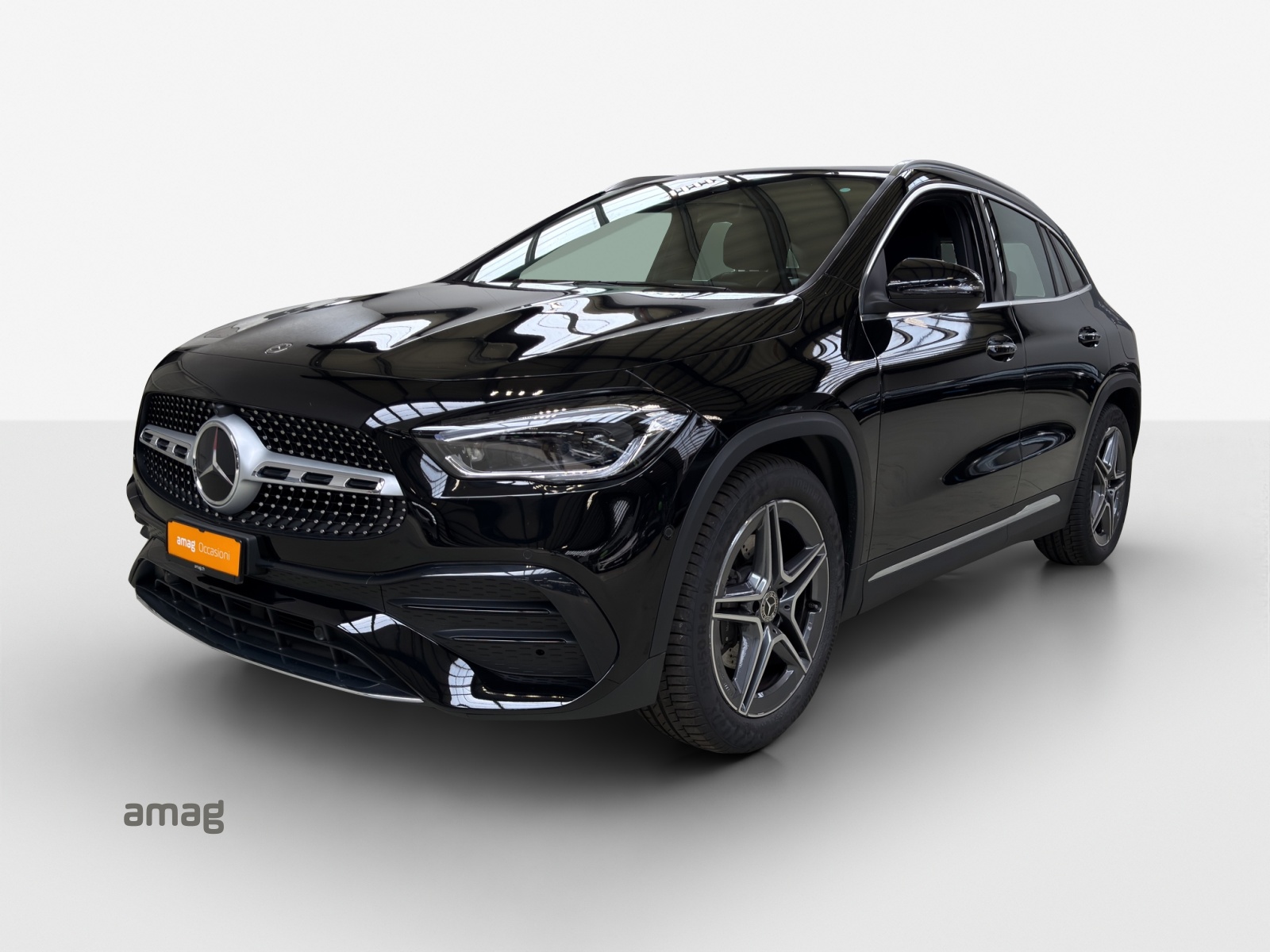 MERCEDES-BENZ GLA 200 4Matic AMG Line 8G-DCT-image-0