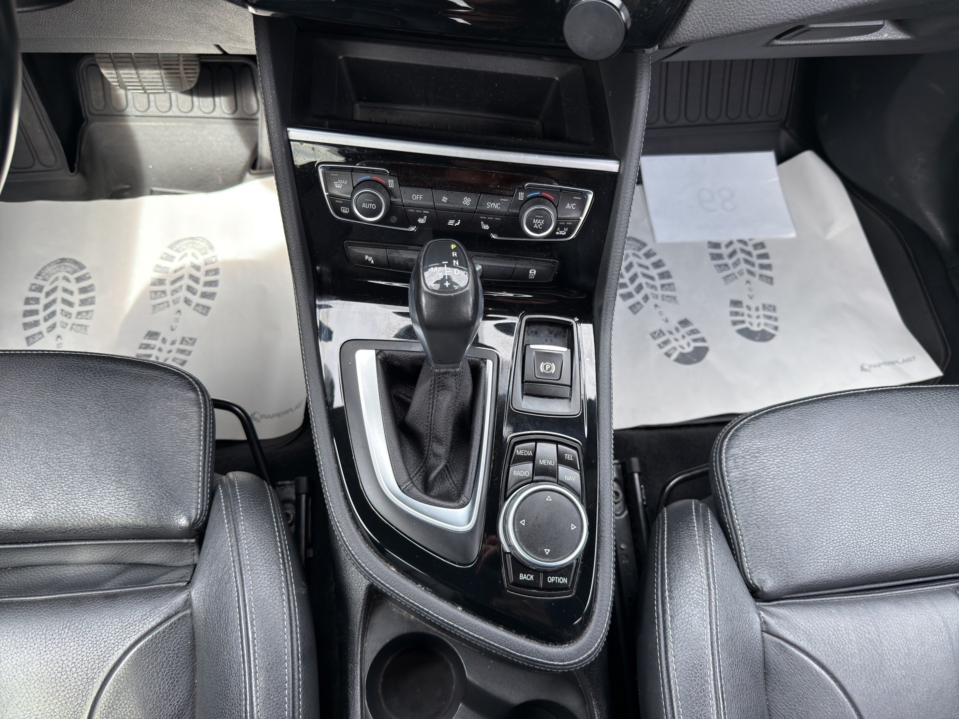 BMW 220d xDrive Active Tourer M Sport Steptronic-image-11