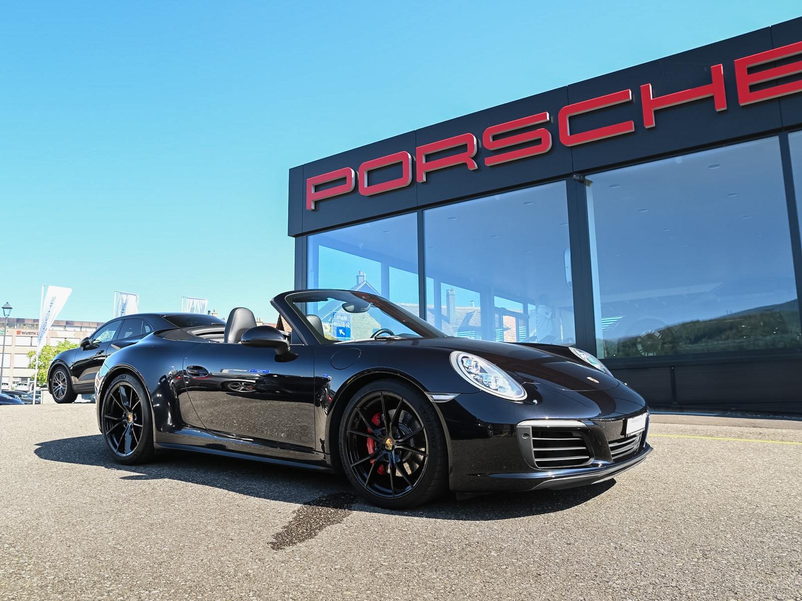 PORSCHE 911 Carrera 4S Cabrio PDK-showroom-element-1