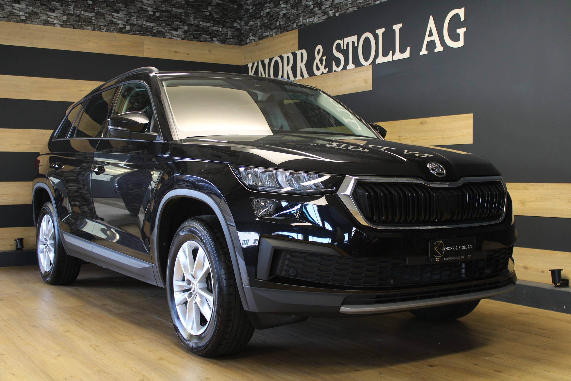 SKODA Kodiaq 2.0 TDI CR Ambition 4x4 DSG-showroom-element-1