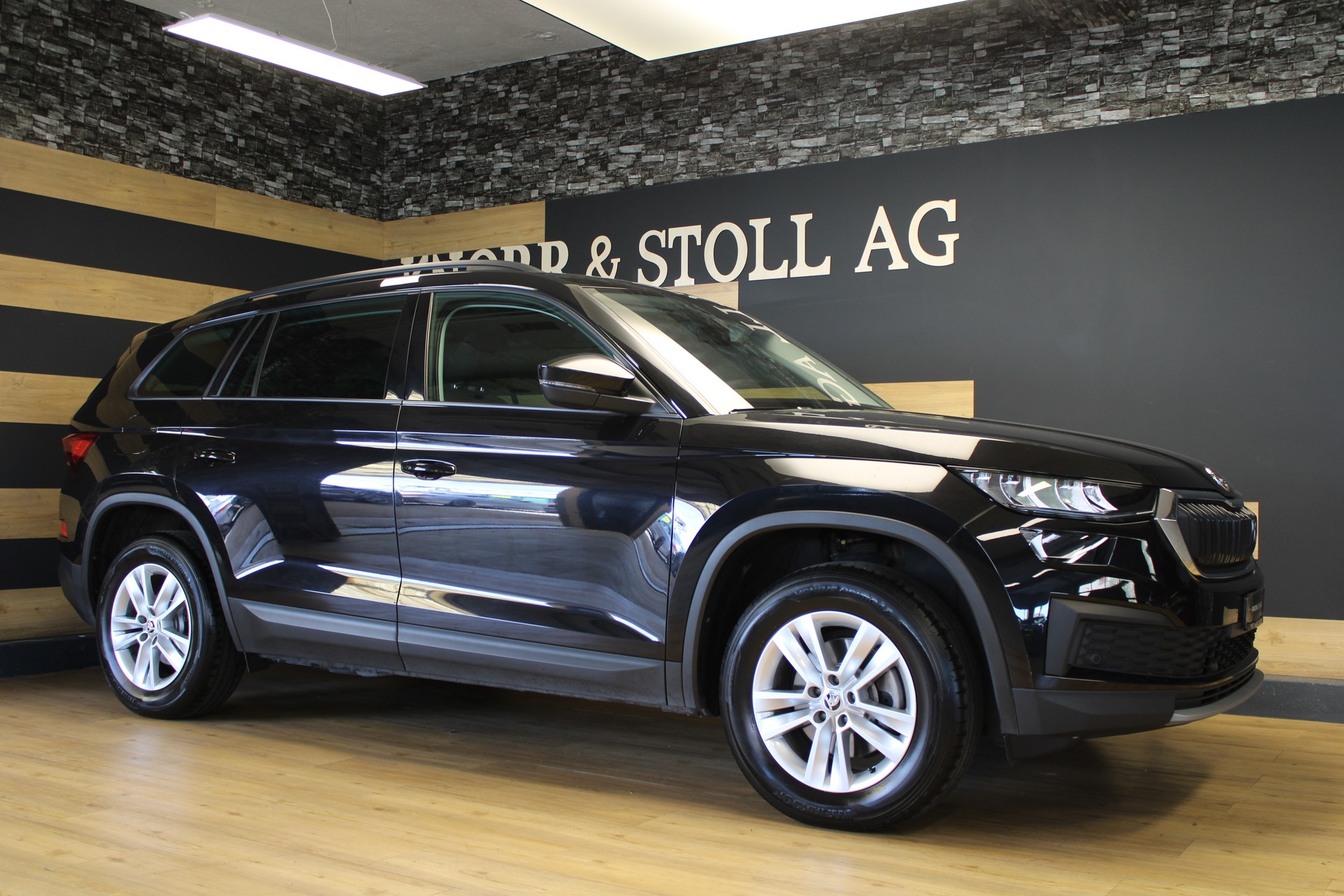 SKODA Kodiaq 2.0 TDI CR Ambition 4x4 DSG-showroom-element-2
