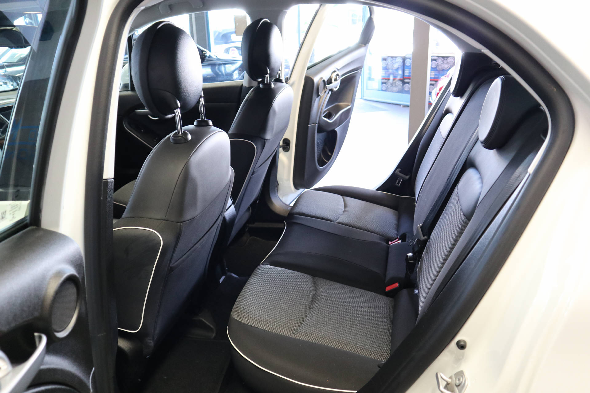 FIAT 500X 1.4 MultiAir Pop Star-image-9