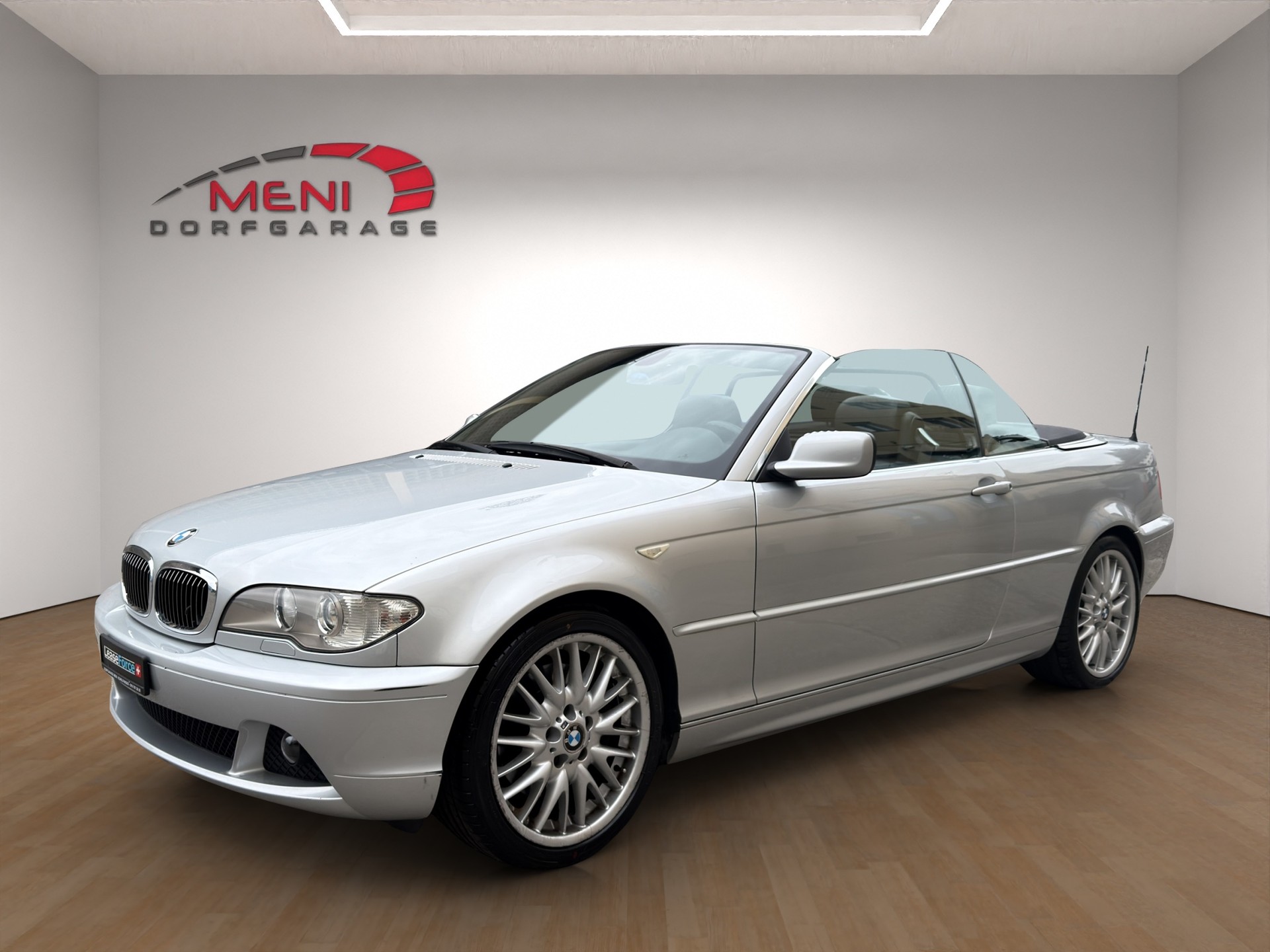 BMW 330Ci Cabriolet-image-2