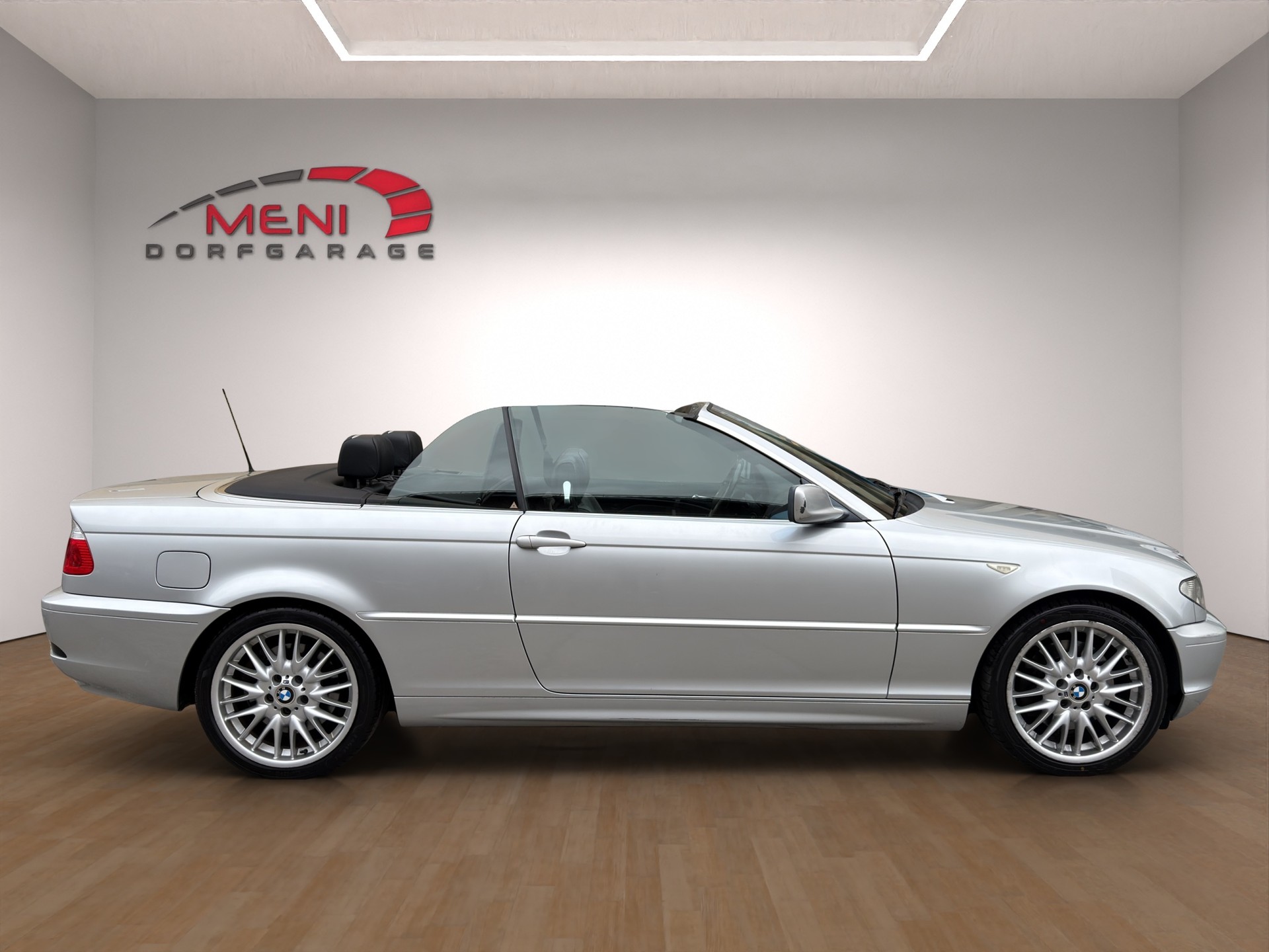 BMW 330Ci Cabriolet-image-7