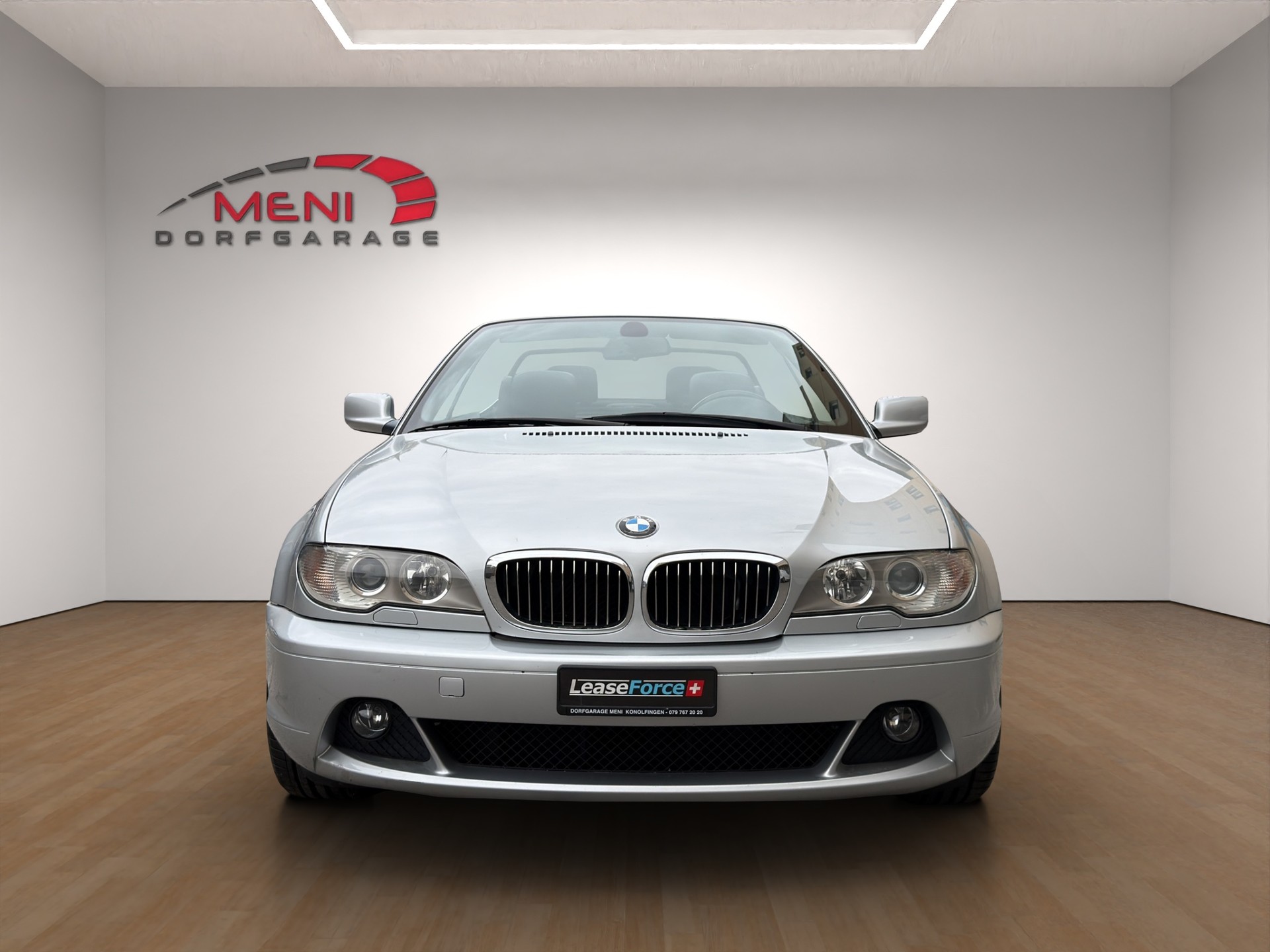 BMW 330Ci Cabriolet-image-1