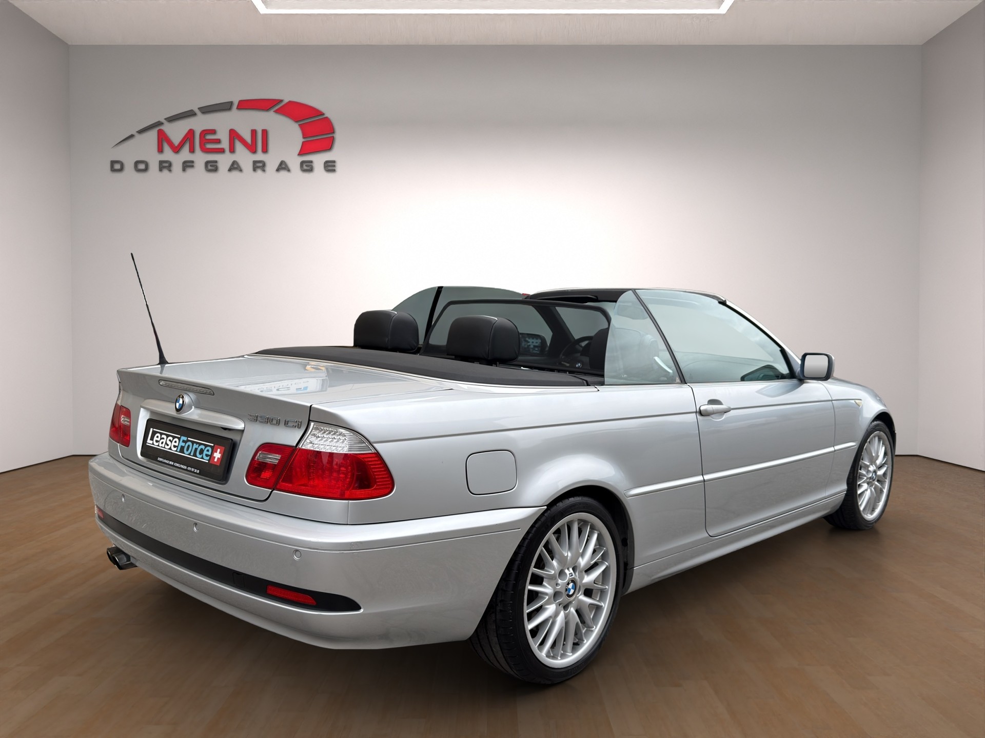 BMW 330Ci Cabriolet-image-6