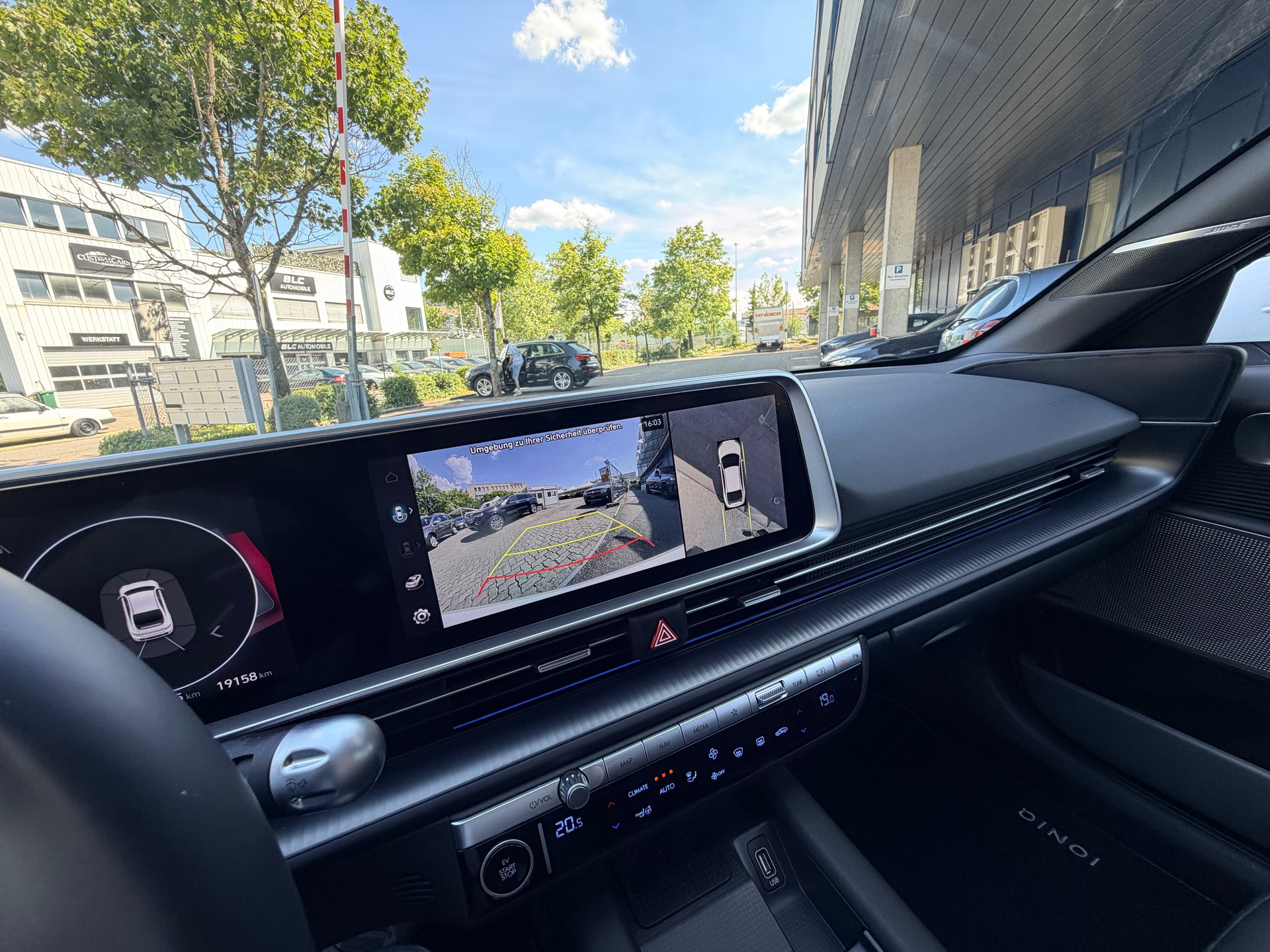 HYUNDAI Ioniq 6 77kWh Vertex 4WD-image-12