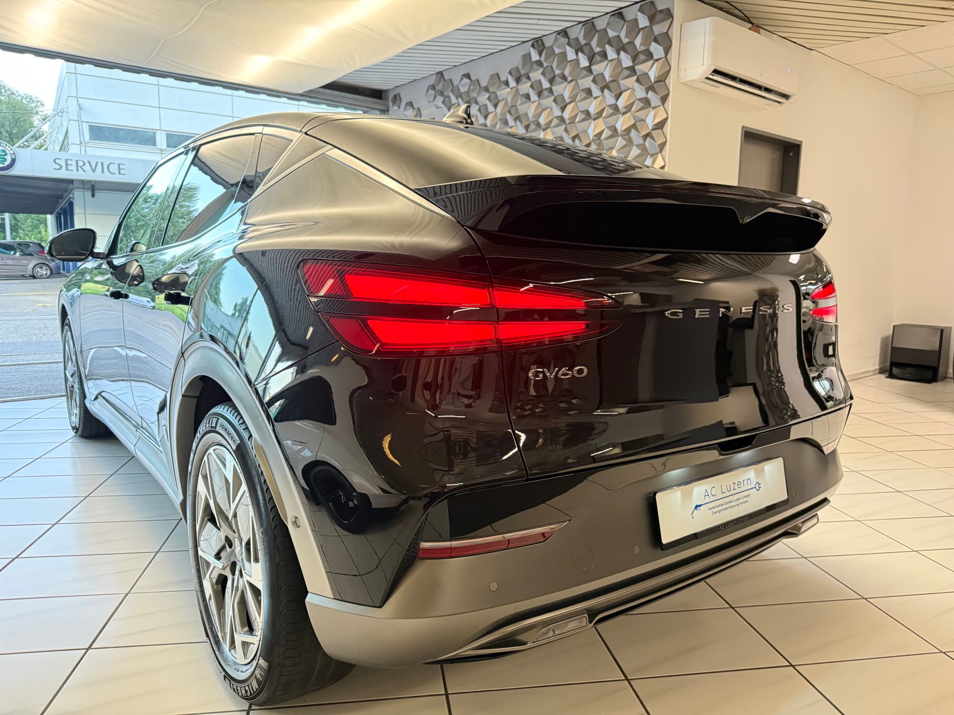 GENESIS GV60 77.4 kWh Premium SoH 97.7 %-showroom-element-3