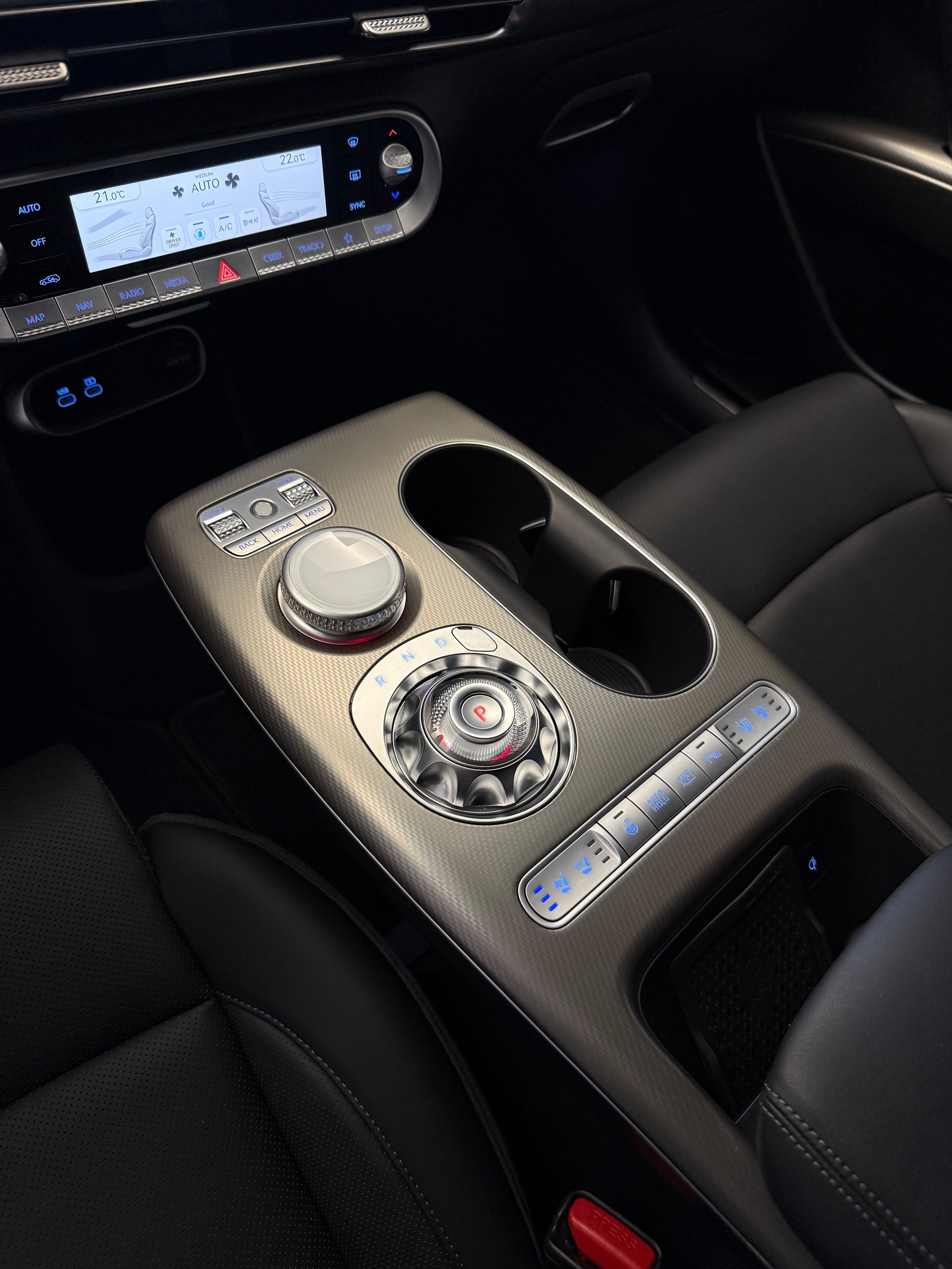 GENESIS GV60 77.4 kWh Premium SoH 97.7 %-image-24