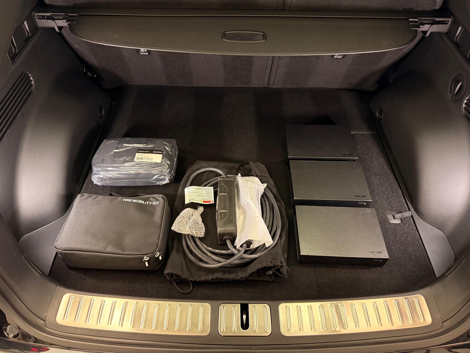 GENESIS GV60 77.4 kWh Premium SoH 97.7 %-image-12