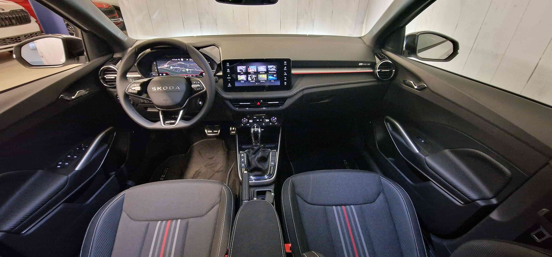 SKODA Fabia 1.5 TSI Motorsport DSG-image-13