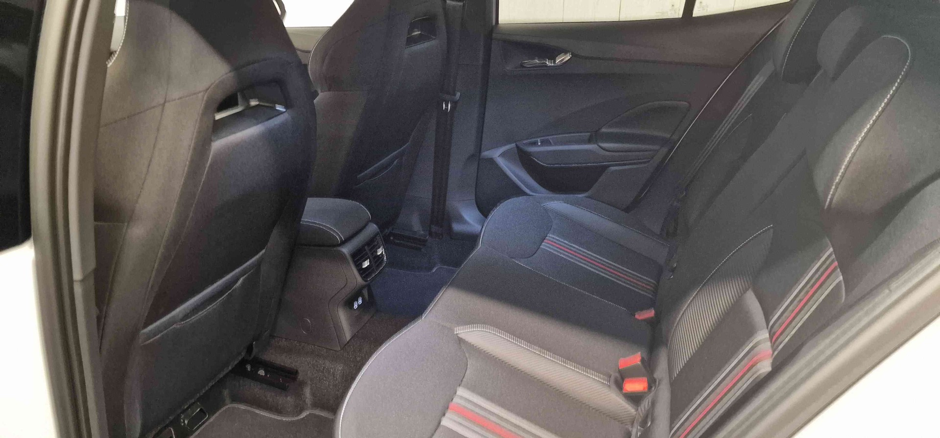 SKODA Fabia 1.5 TSI Motorsport DSG-image-15