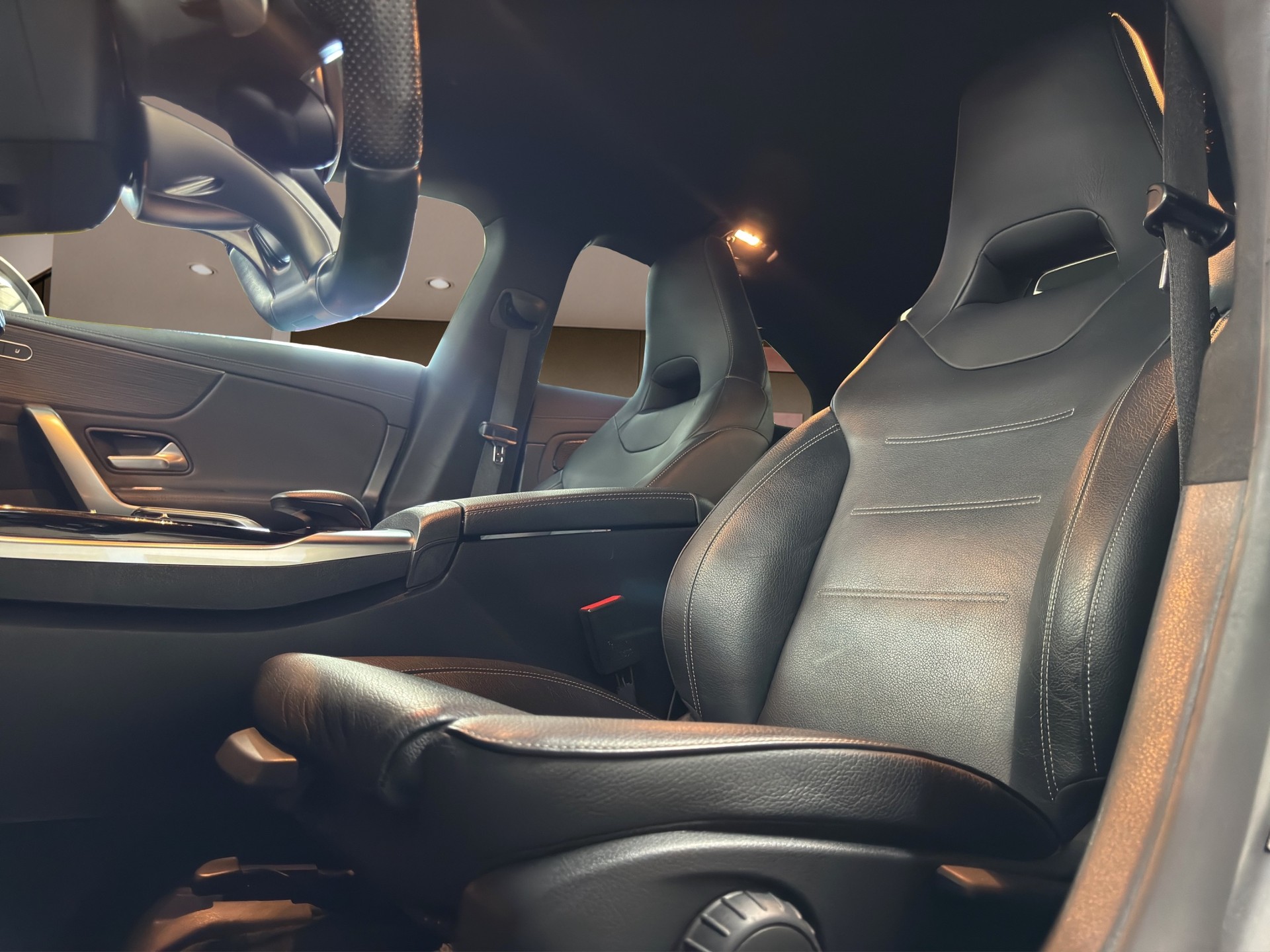 MERCEDES-BENZ CLA 45 AMG 4Matic+ 8G-DCT-image-12