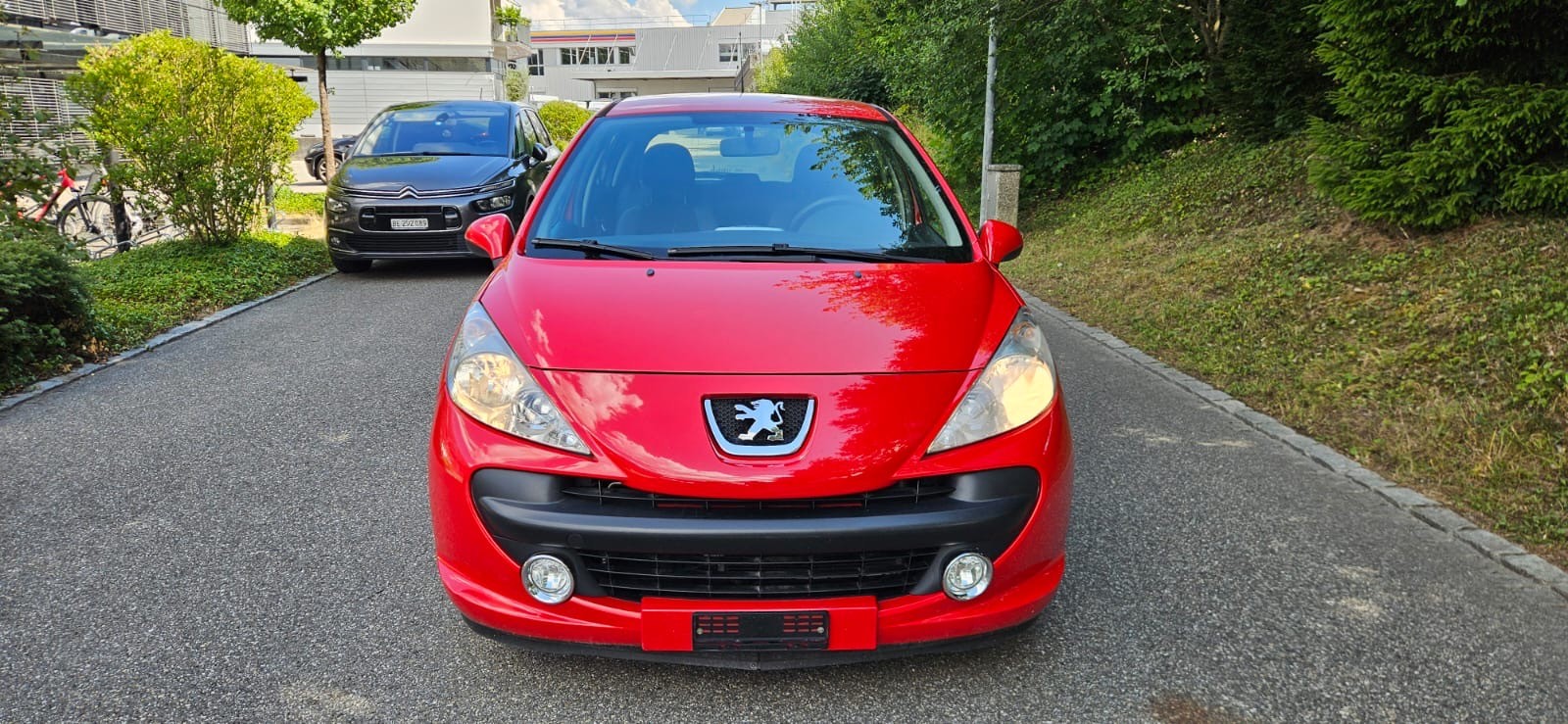 PEUGEOT 207 1.4 16V Swiss Edition