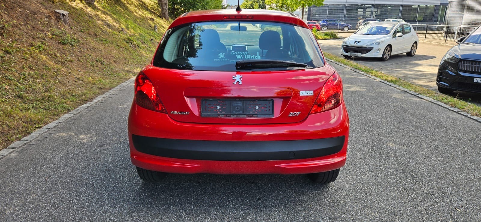 PEUGEOT 207 1.4 16V Swiss Edition-image-4