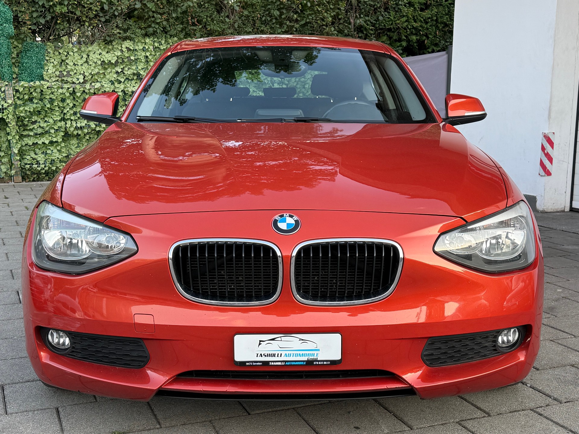 BMW 116i Sport Line-image-1