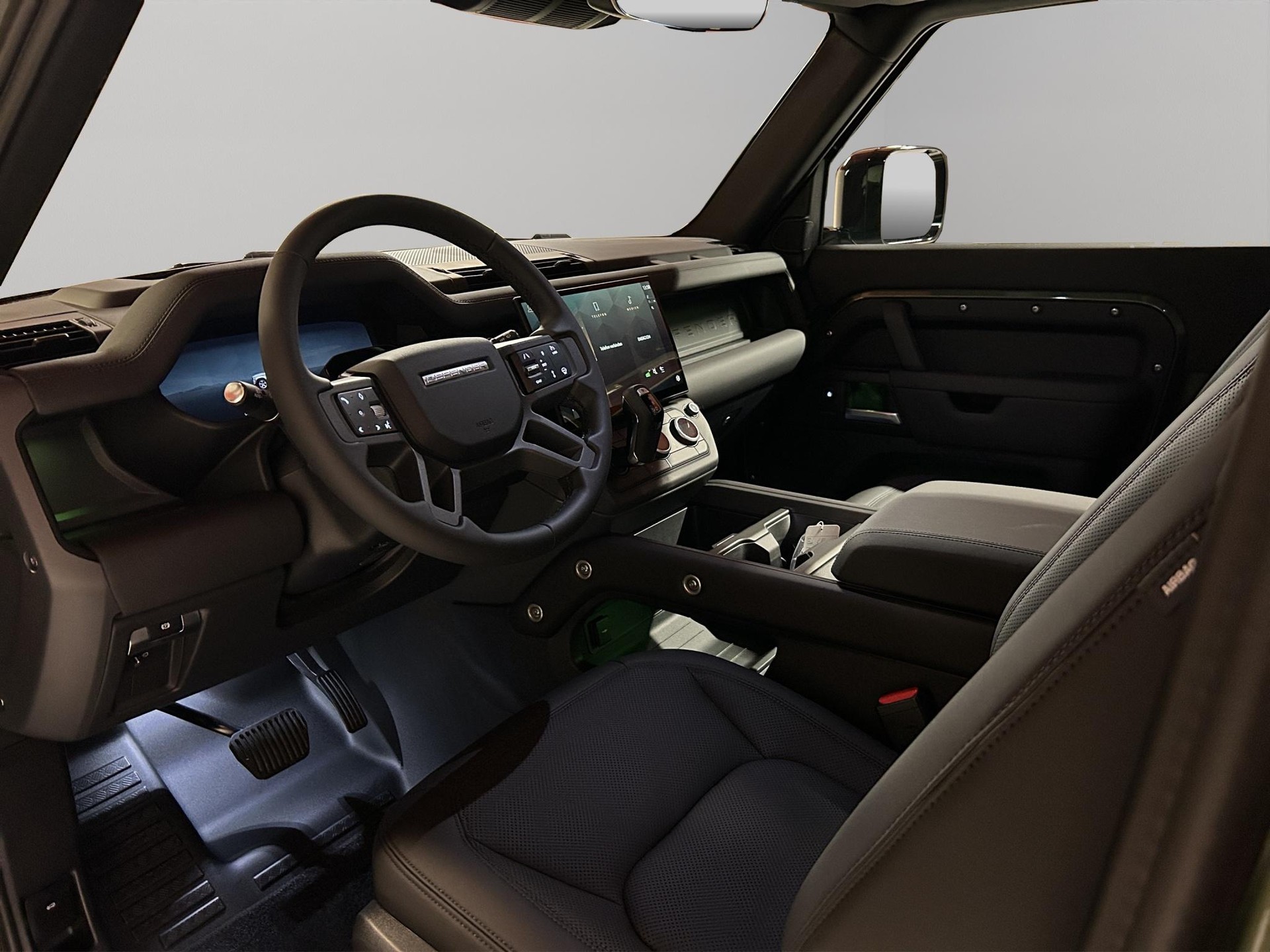 LAND ROVER Defender 90 3.0 D I6 250 X-Dynamic SE-image-5