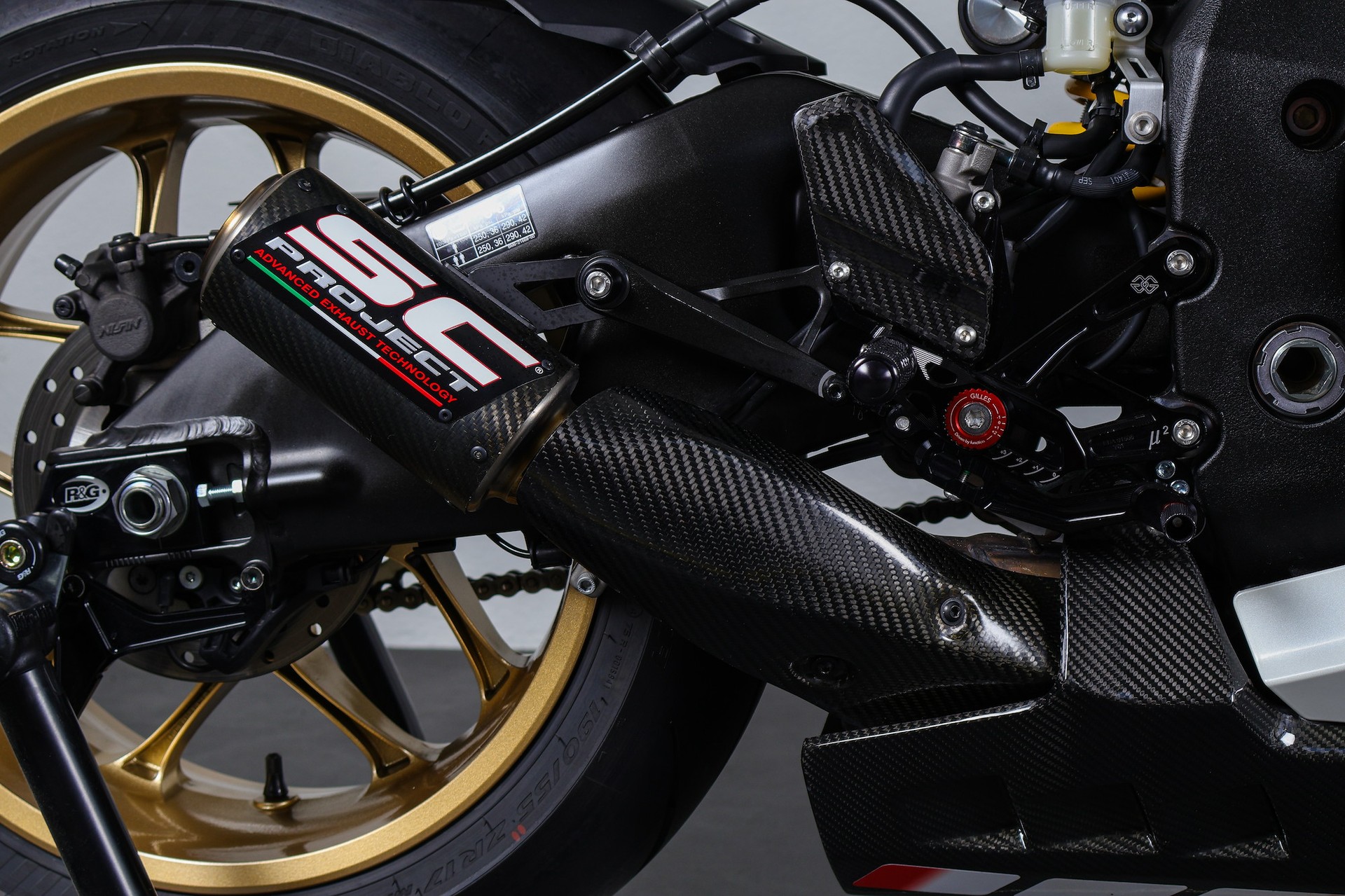 YAMAHA R1 World GP 60th-image-7