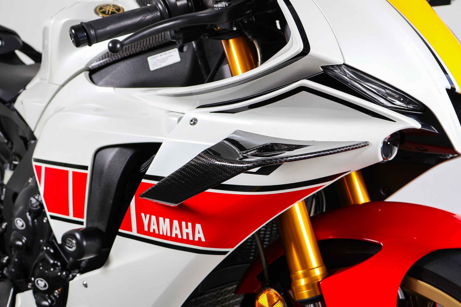 YAMAHA R1 World GP 60th-image-12