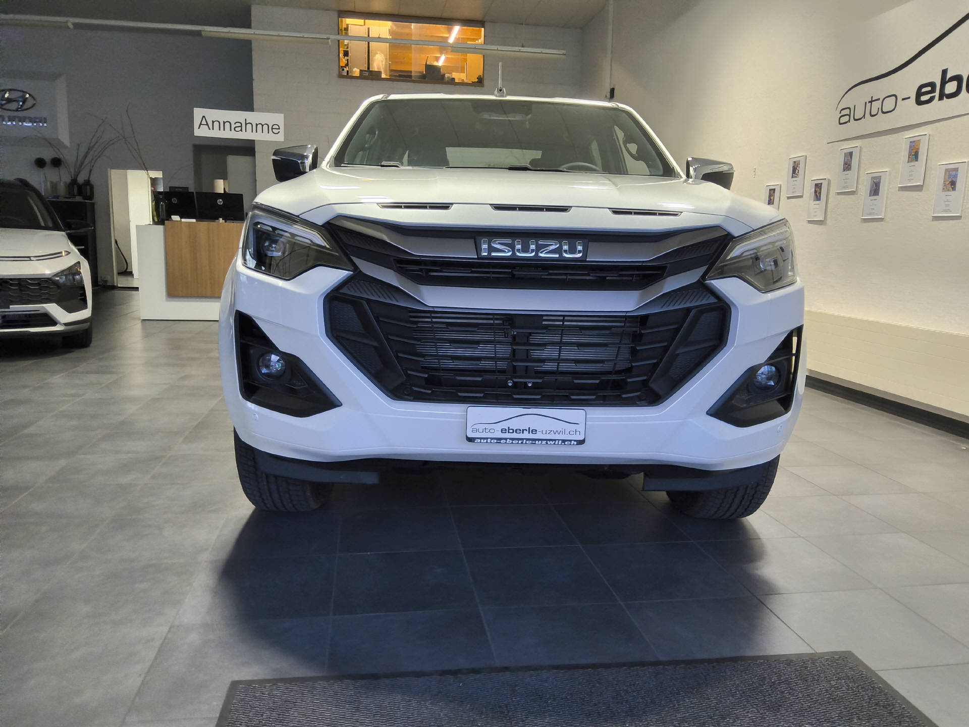 ISUZU D-Max Space Pick-up 2.2 DDi Prestige 4x4-showroom-element-2