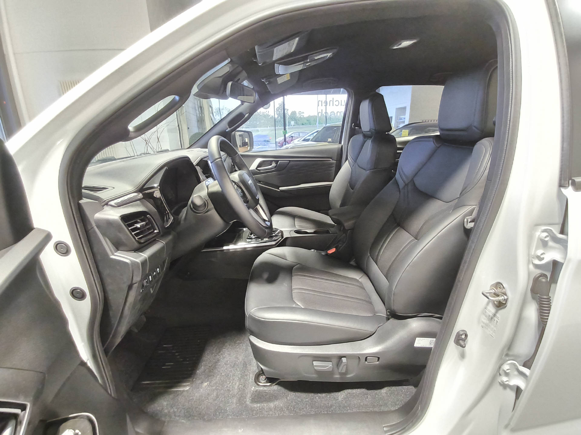 ISUZU D-Max Space Pick-up 2.2 DDi Prestige 4x4-image-15