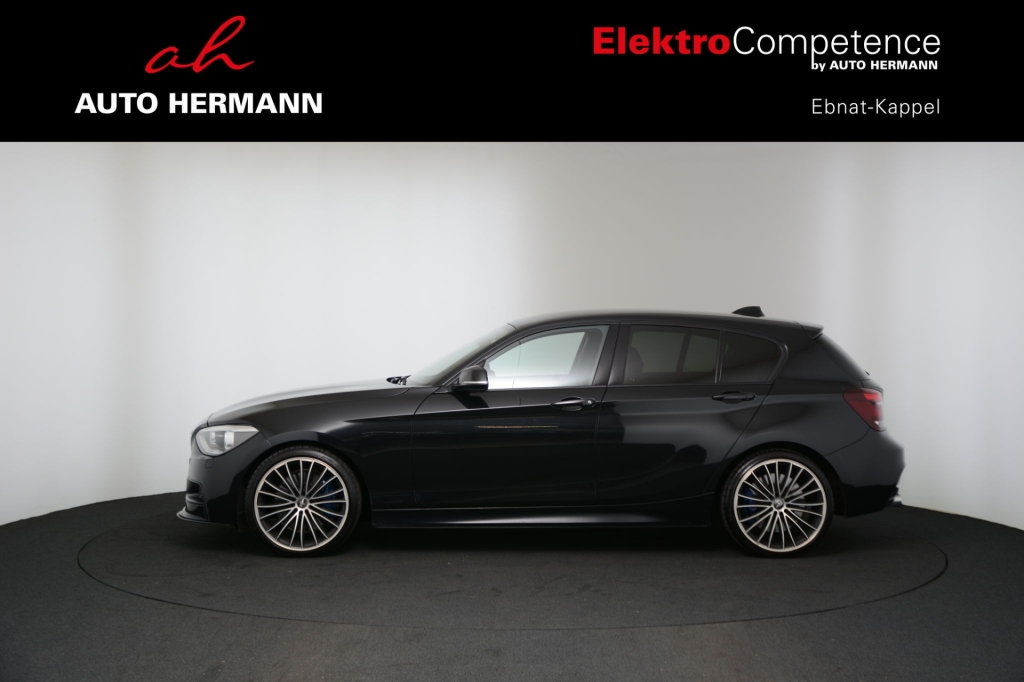 BMW M135i xDrive Steptronic-showroom-element-3
