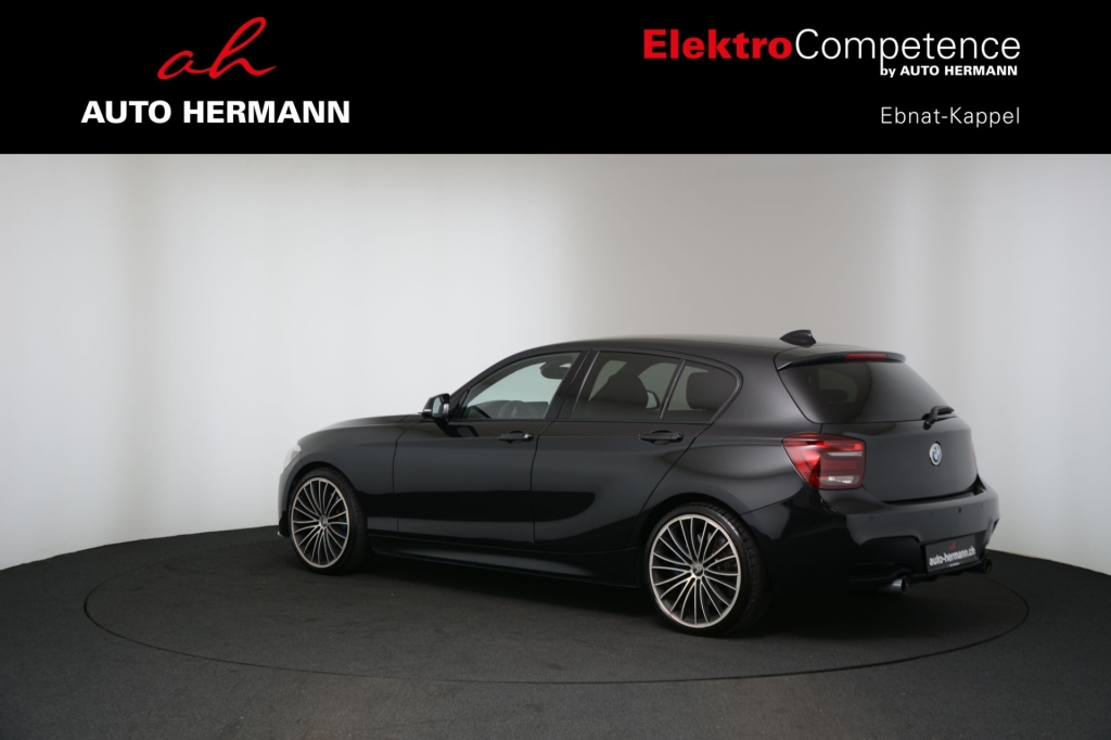 BMW M135i xDrive Steptronic-image-4