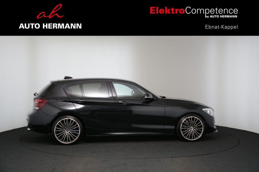 BMW M135i xDrive Steptronic-image-7