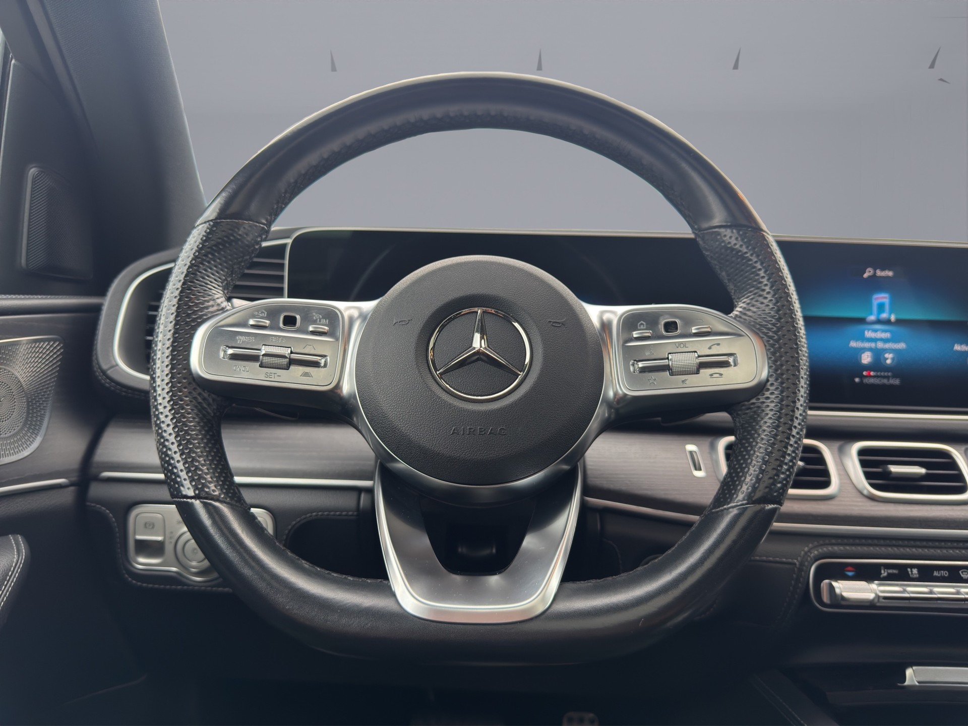 MERCEDES-BENZ GLE 450 AMG Line 4matic-image-9