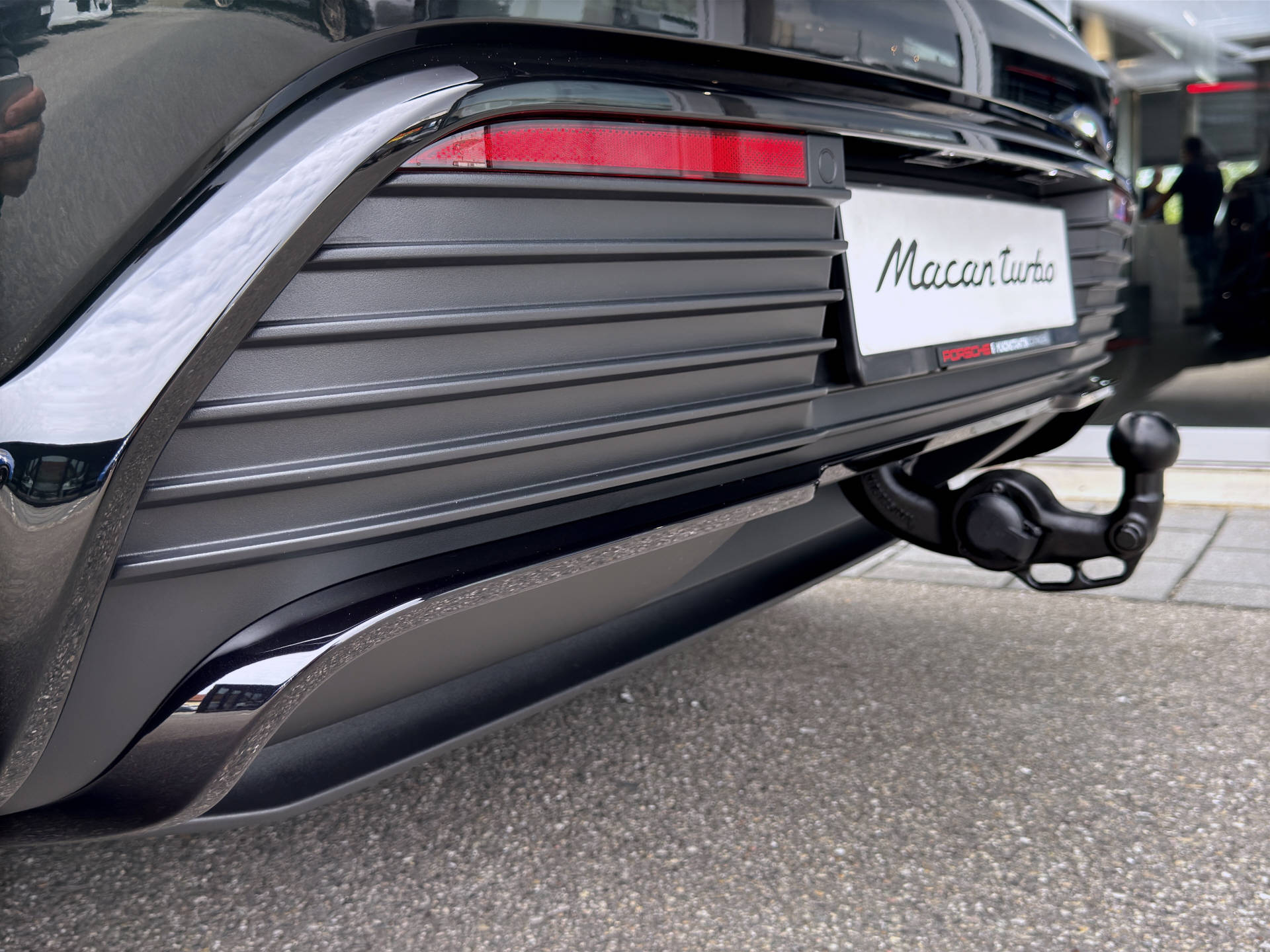 PORSCHE Macan Turbo-image-5