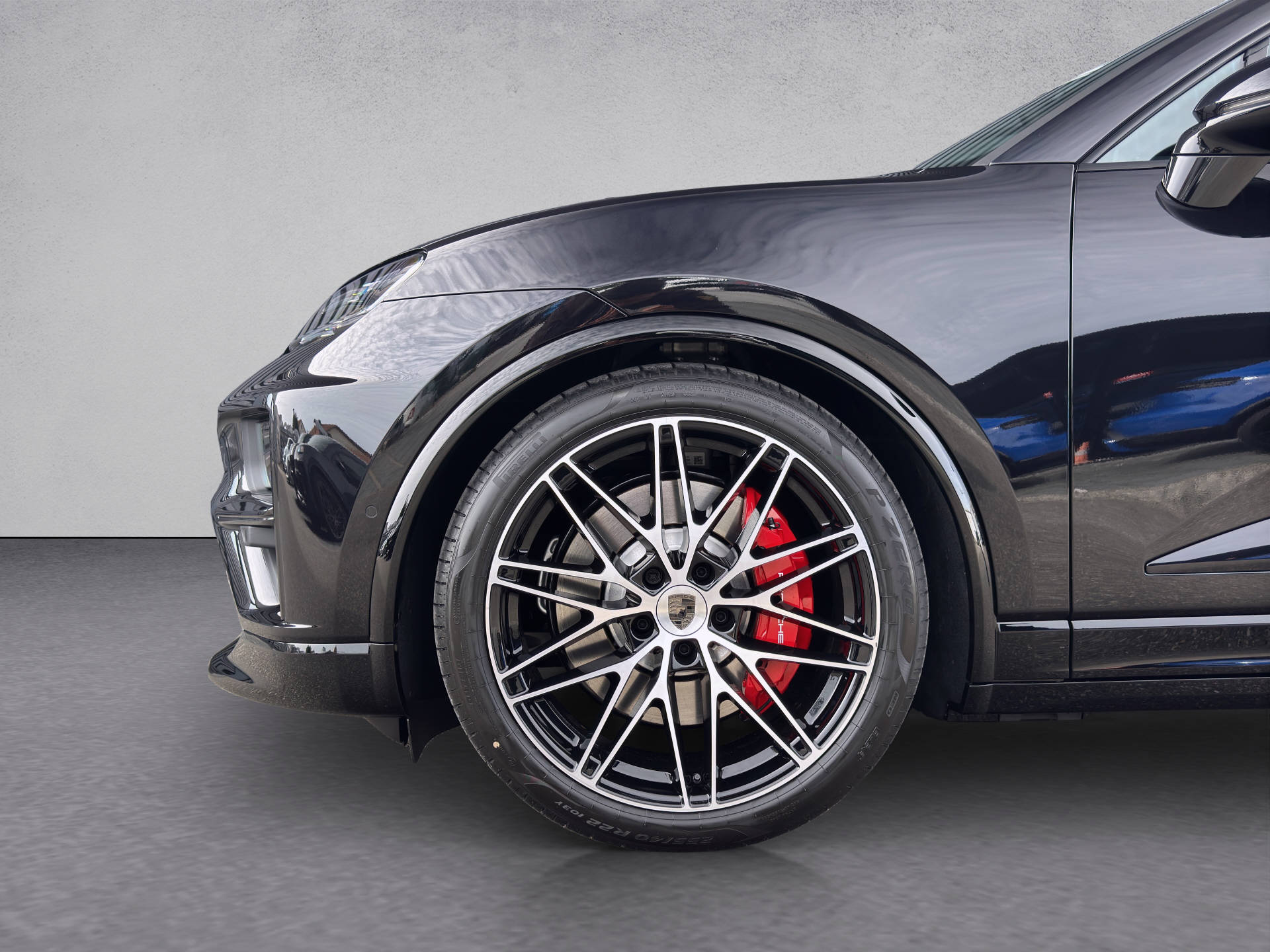 PORSCHE Macan Turbo-image-15