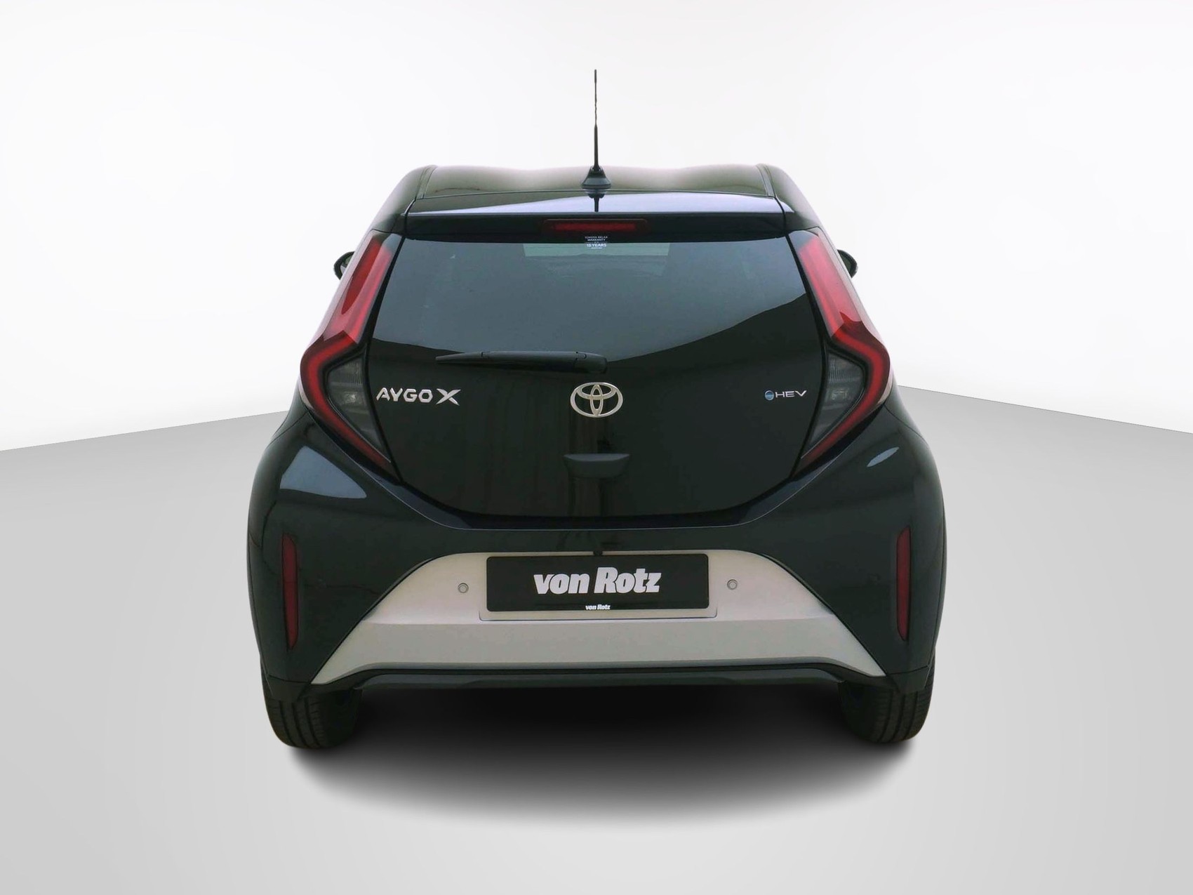 TOYOTA Aygo X 1.5 VVT-i HSD Style-showroom-element-2