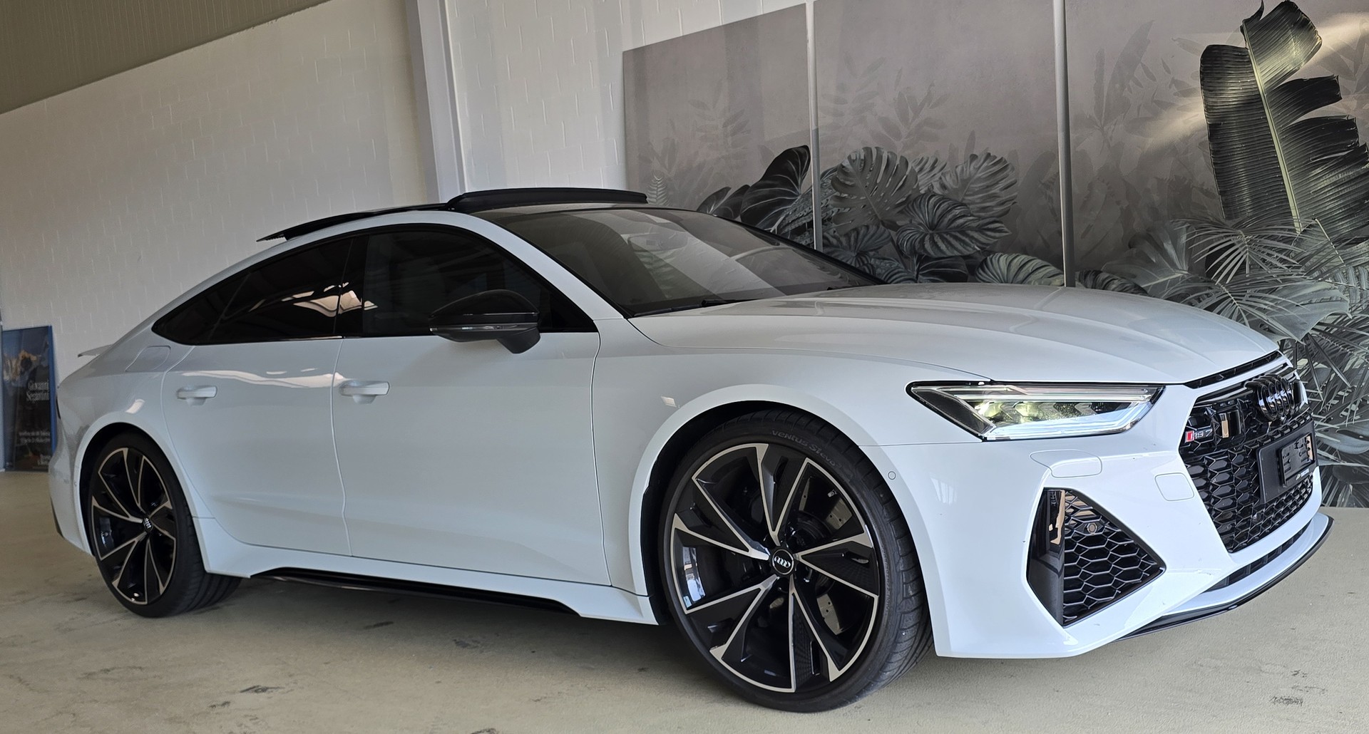 AUDI RS7 Sportback MHEV-showroom-element-1
