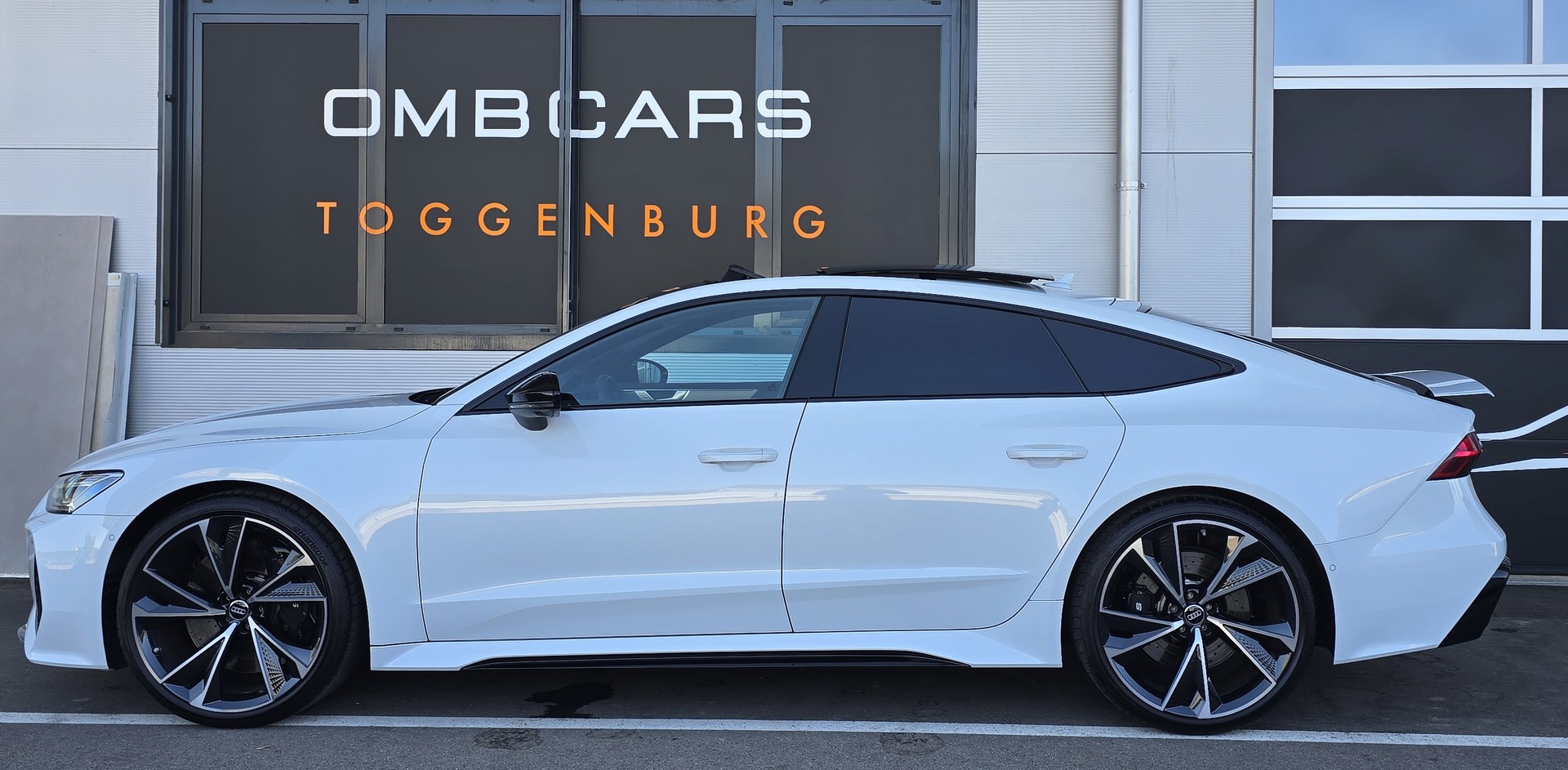 AUDI RS7 Sportback MHEV-showroom-element-3