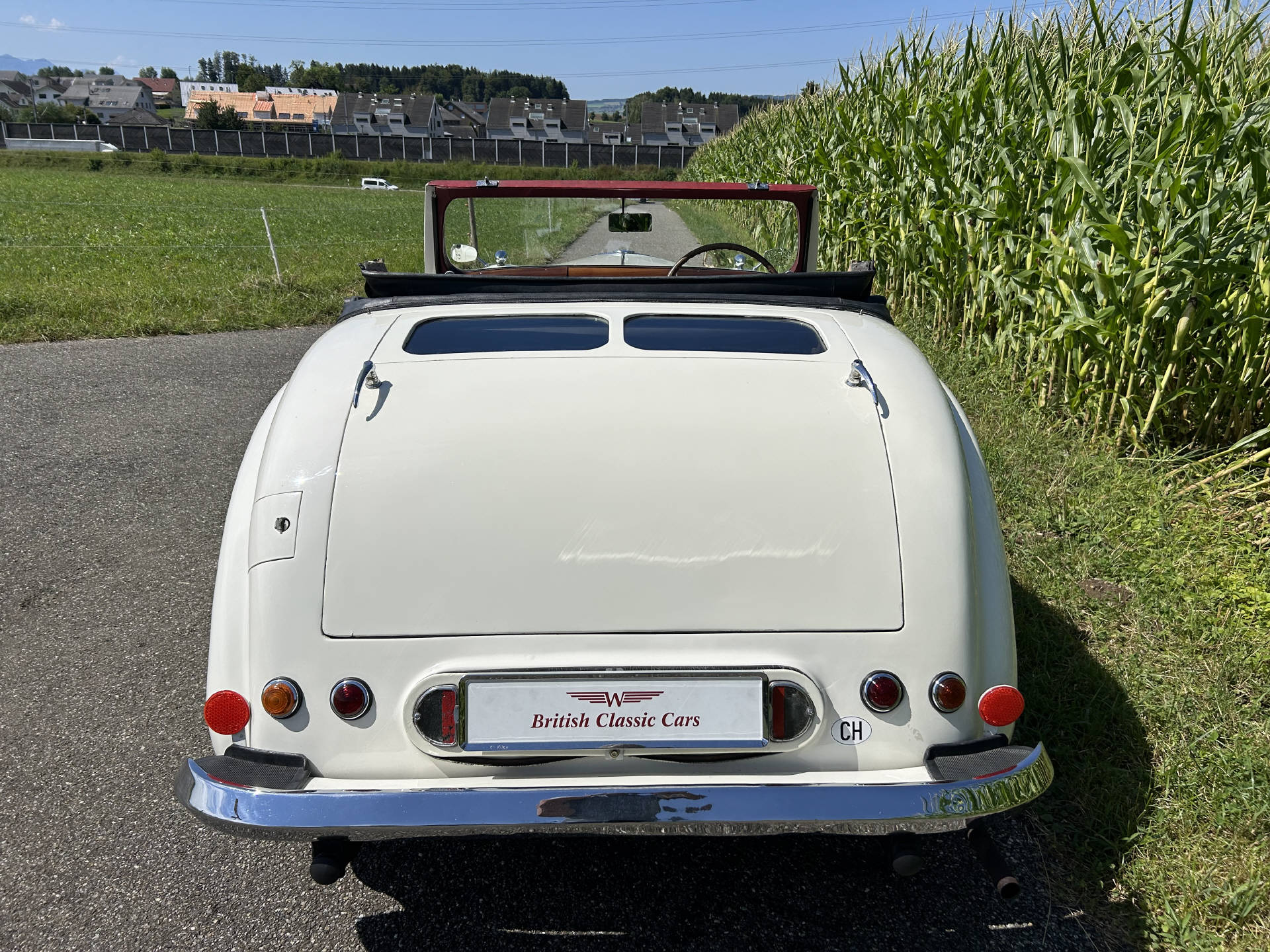 TRIUMPH Roadster 2000-showroom-element-3