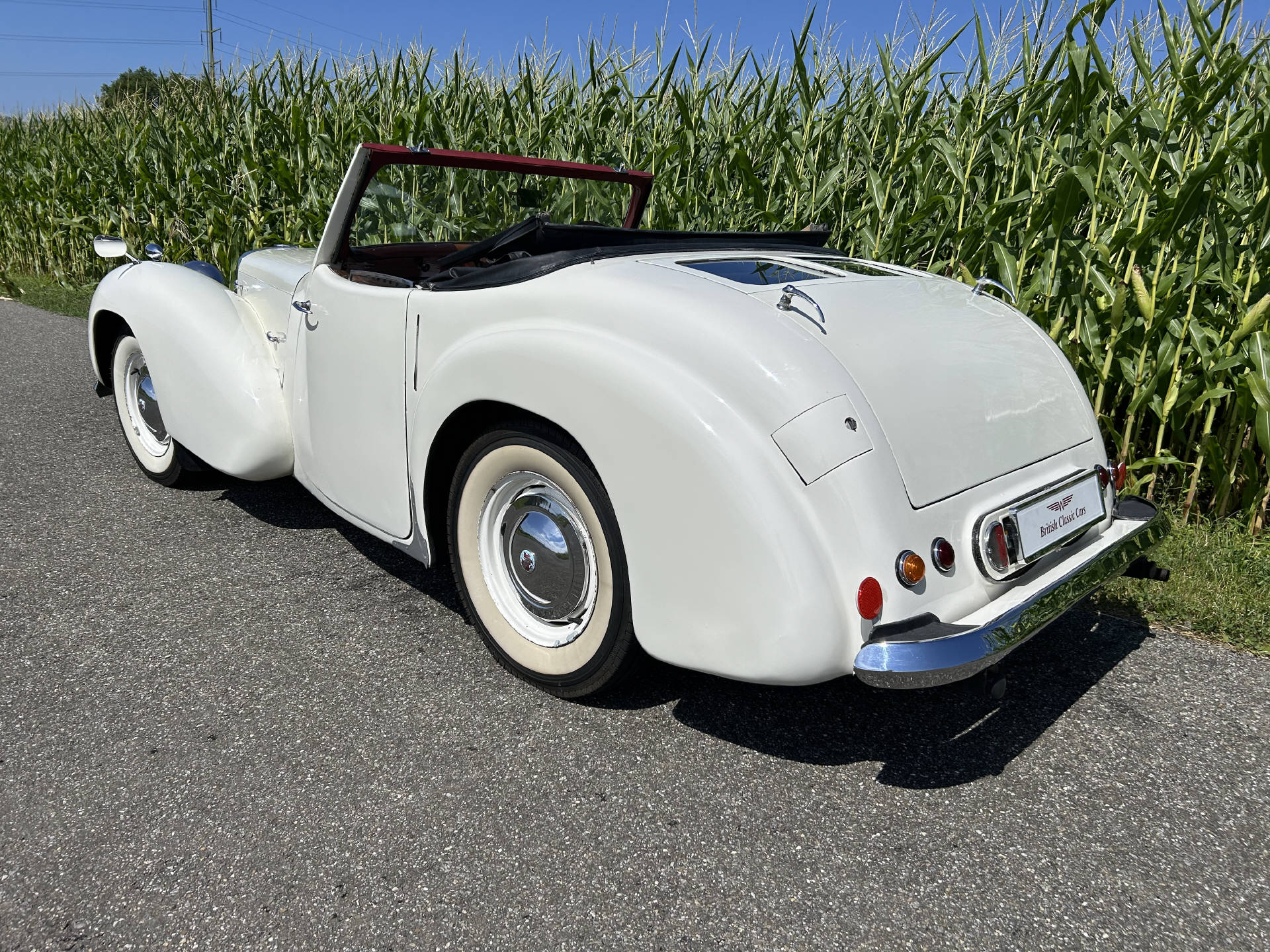 TRIUMPH Roadster 2000-showroom-element-2