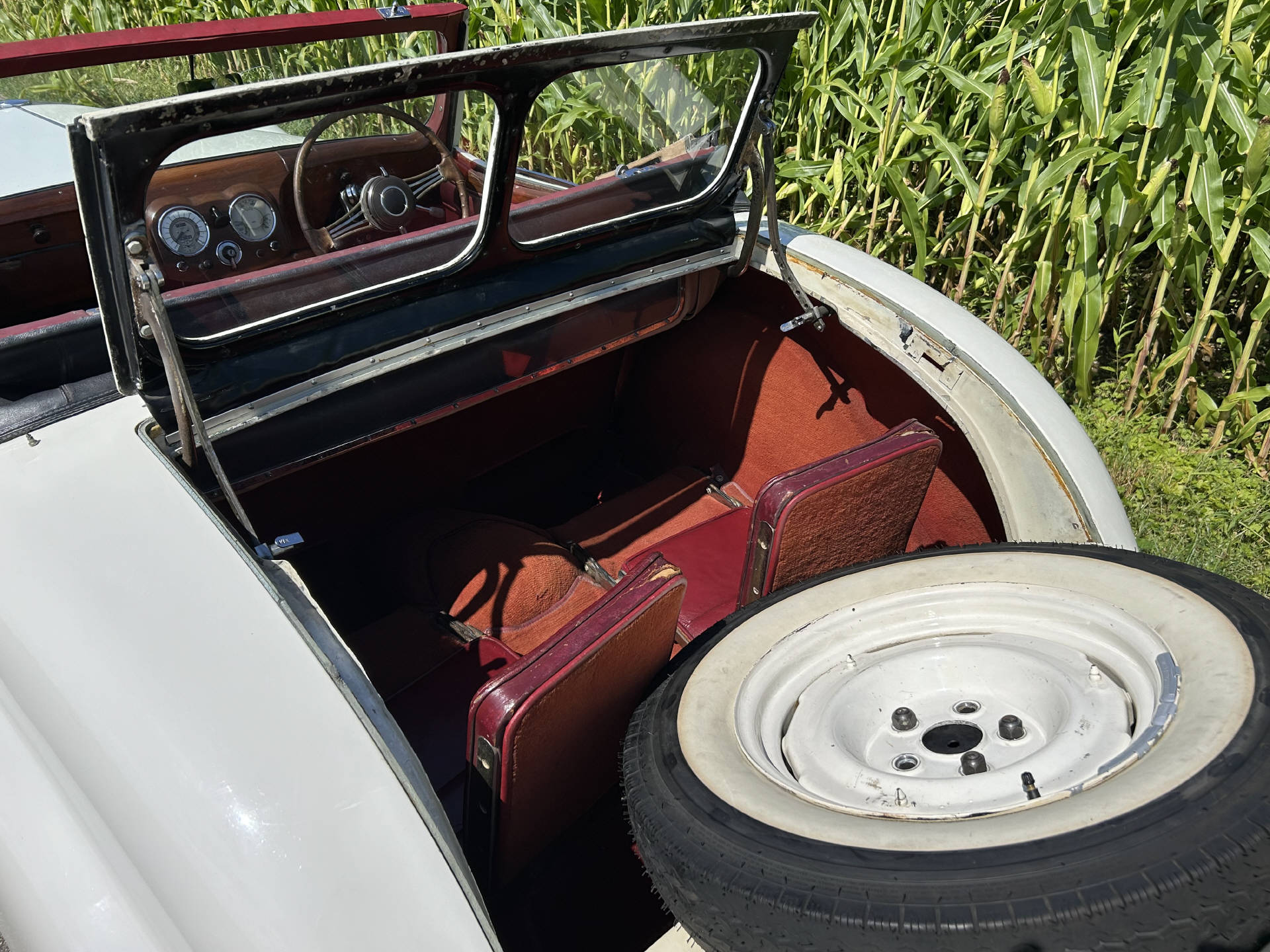 TRIUMPH Roadster 2000-image-9