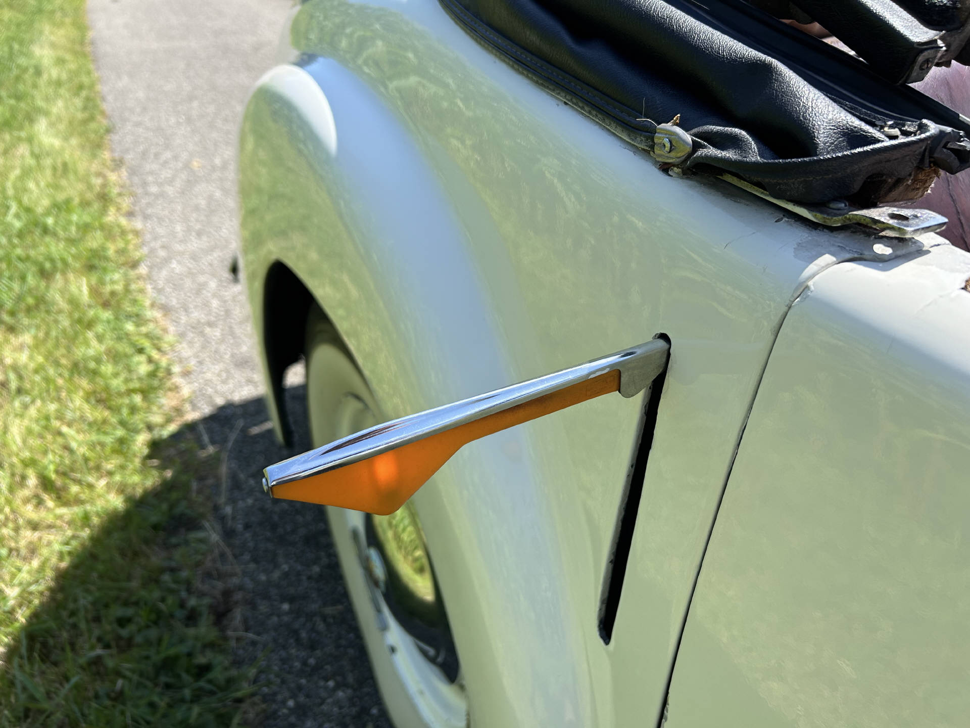 TRIUMPH Roadster 2000-image-8