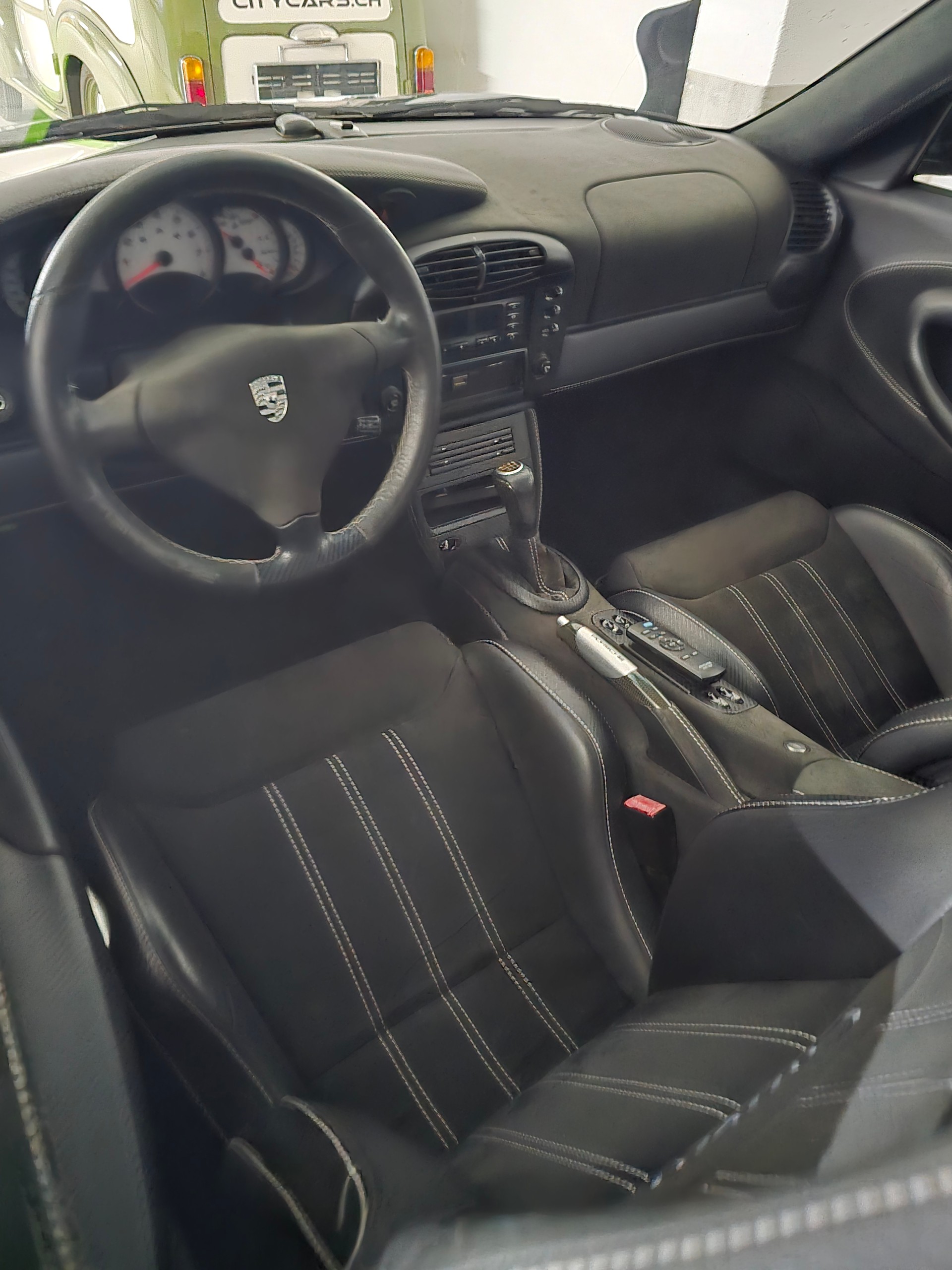 PORSCHE Carrera-image-14