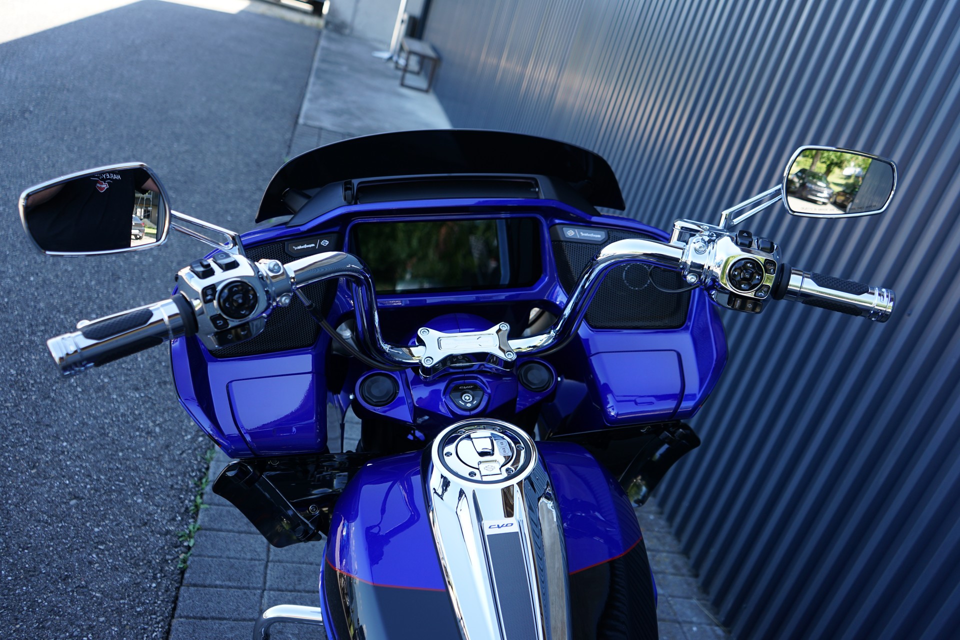 HARLEY-DAVIDSON FLTRXSE Road Glide 121 CVO-image-4