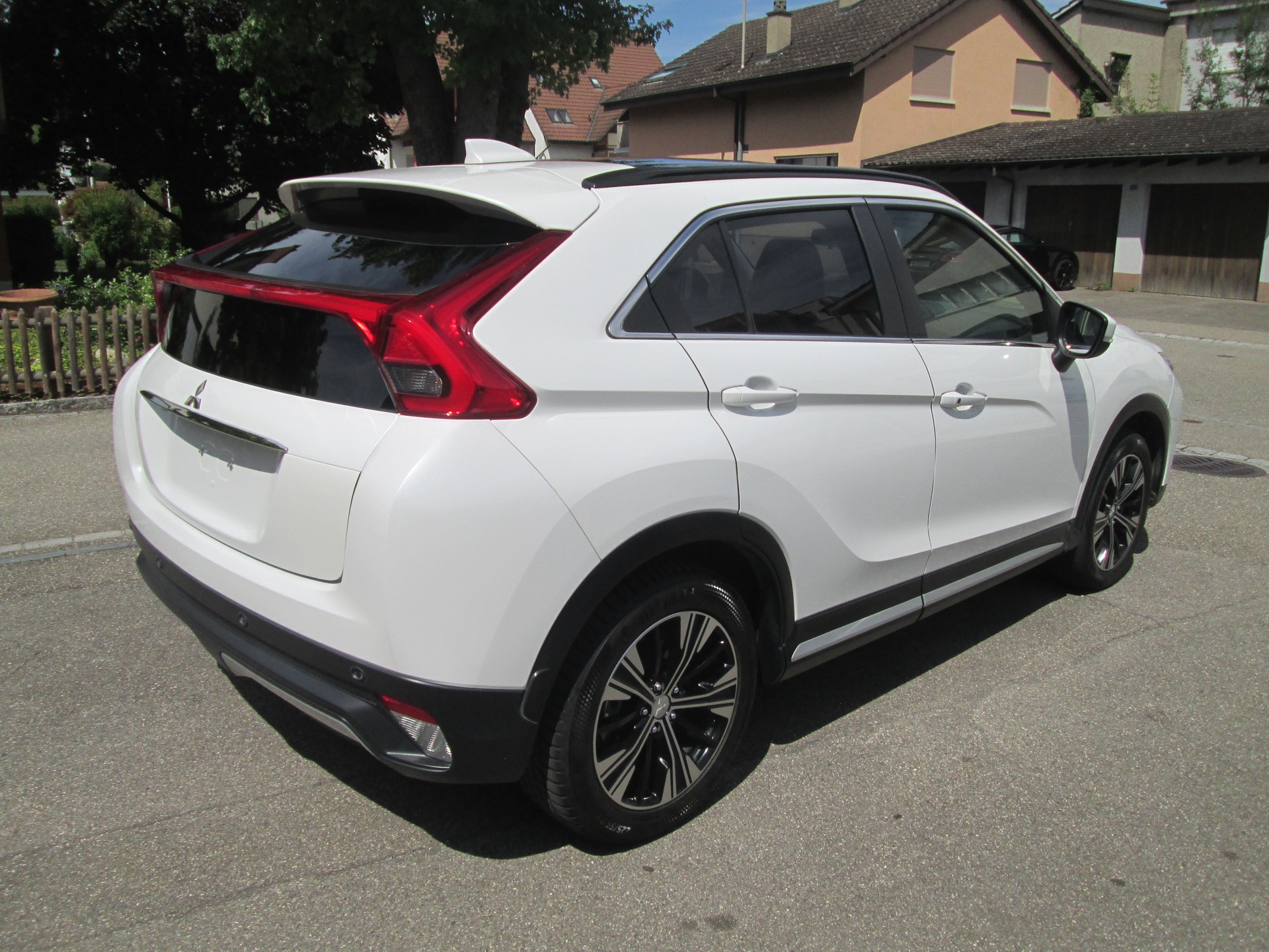 MITSUBISHI Eclipse Cross 1.5 T-Mivec Diamond 4WD CVT-image-3