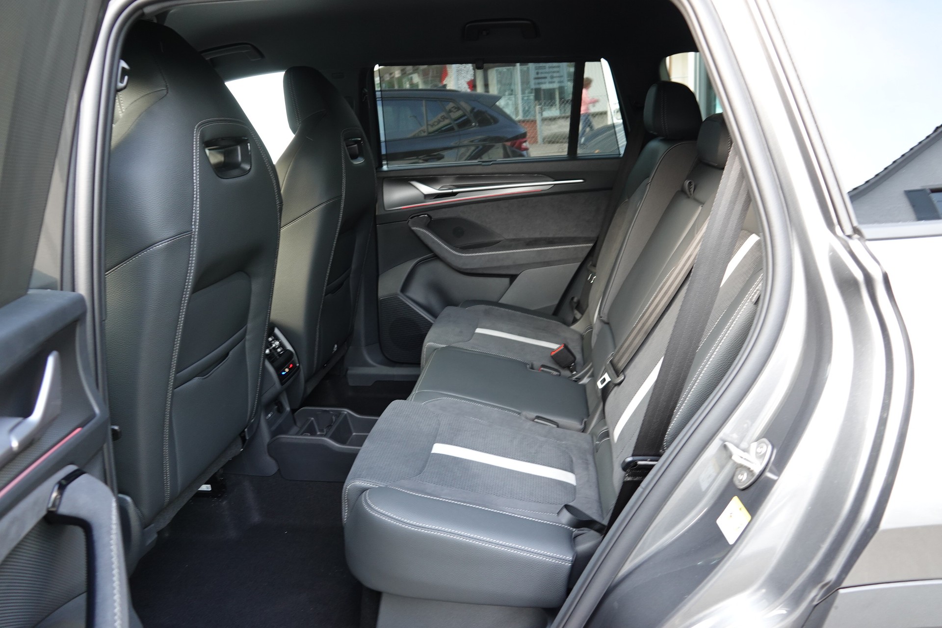 SKODA Kodiaq 2.0 TSI Sport. 4x4-image-14