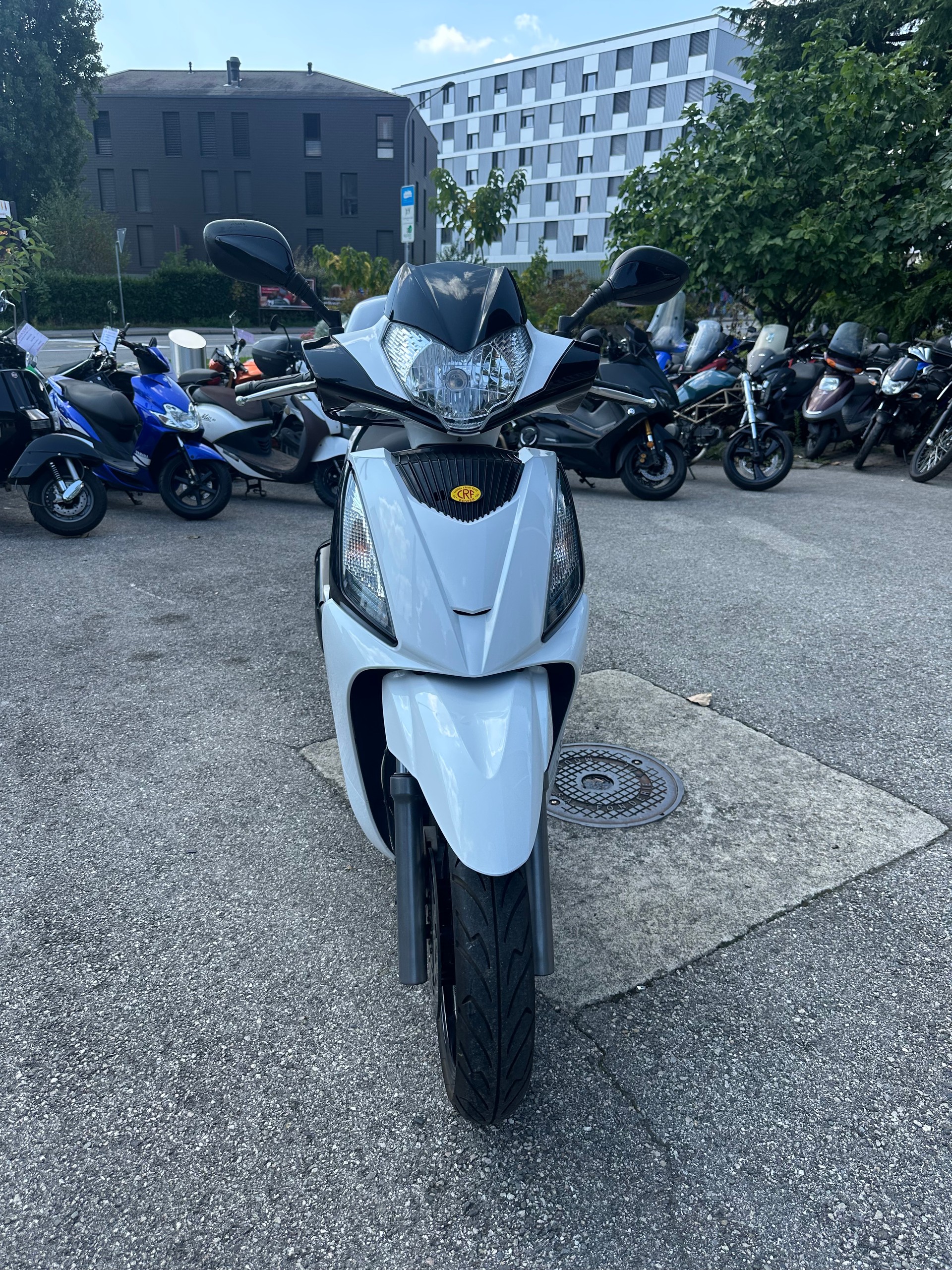 KYMCO People GTI 125 injection-image-2