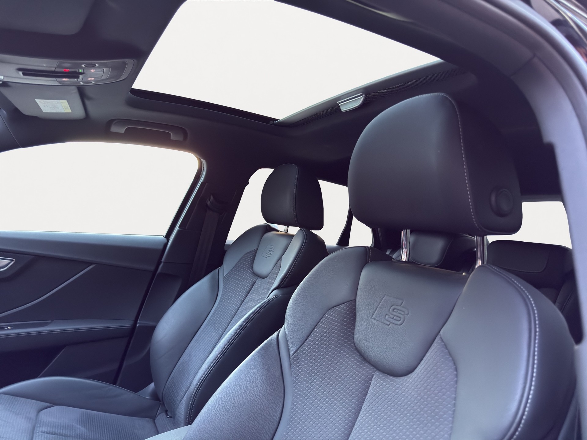 AUDI SQ2 TFSI quattro S-tronic-image-12