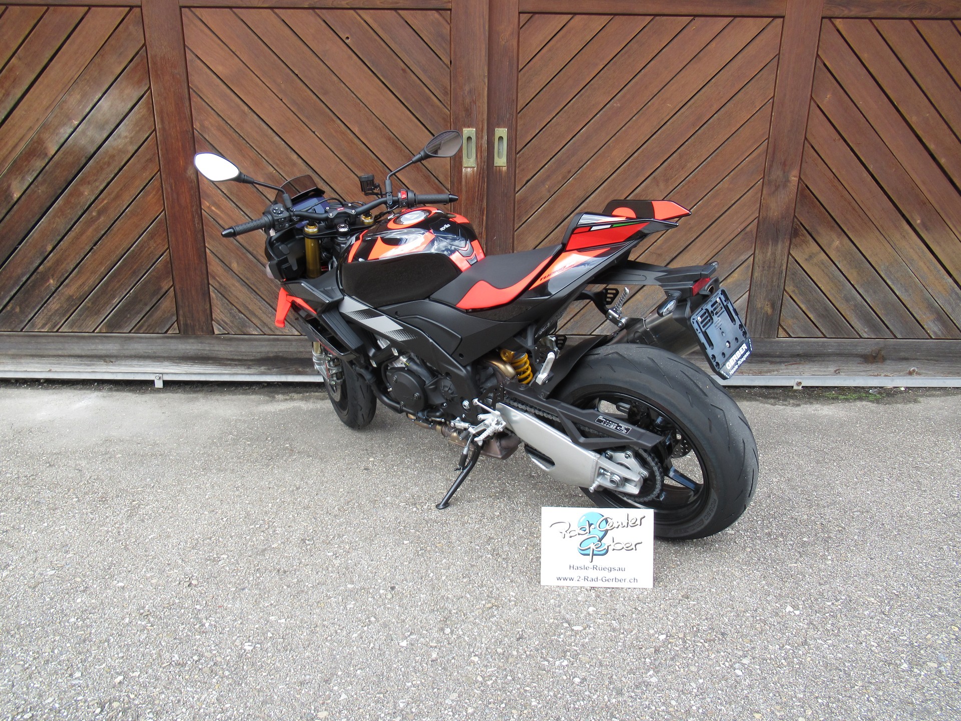 APRILIA Tuono V4 1100 E5+ Factory-image-4