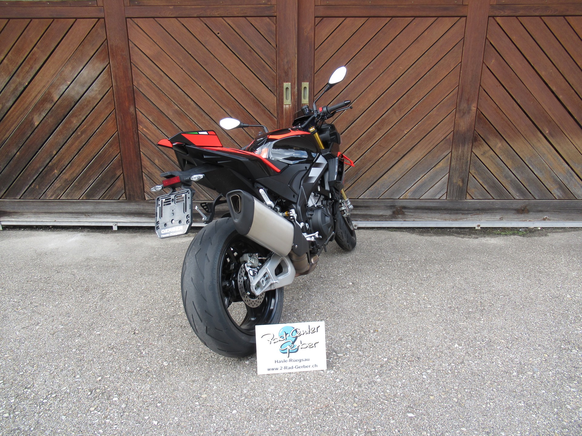 APRILIA Tuono V4 1100 E5+ Factory-image-1