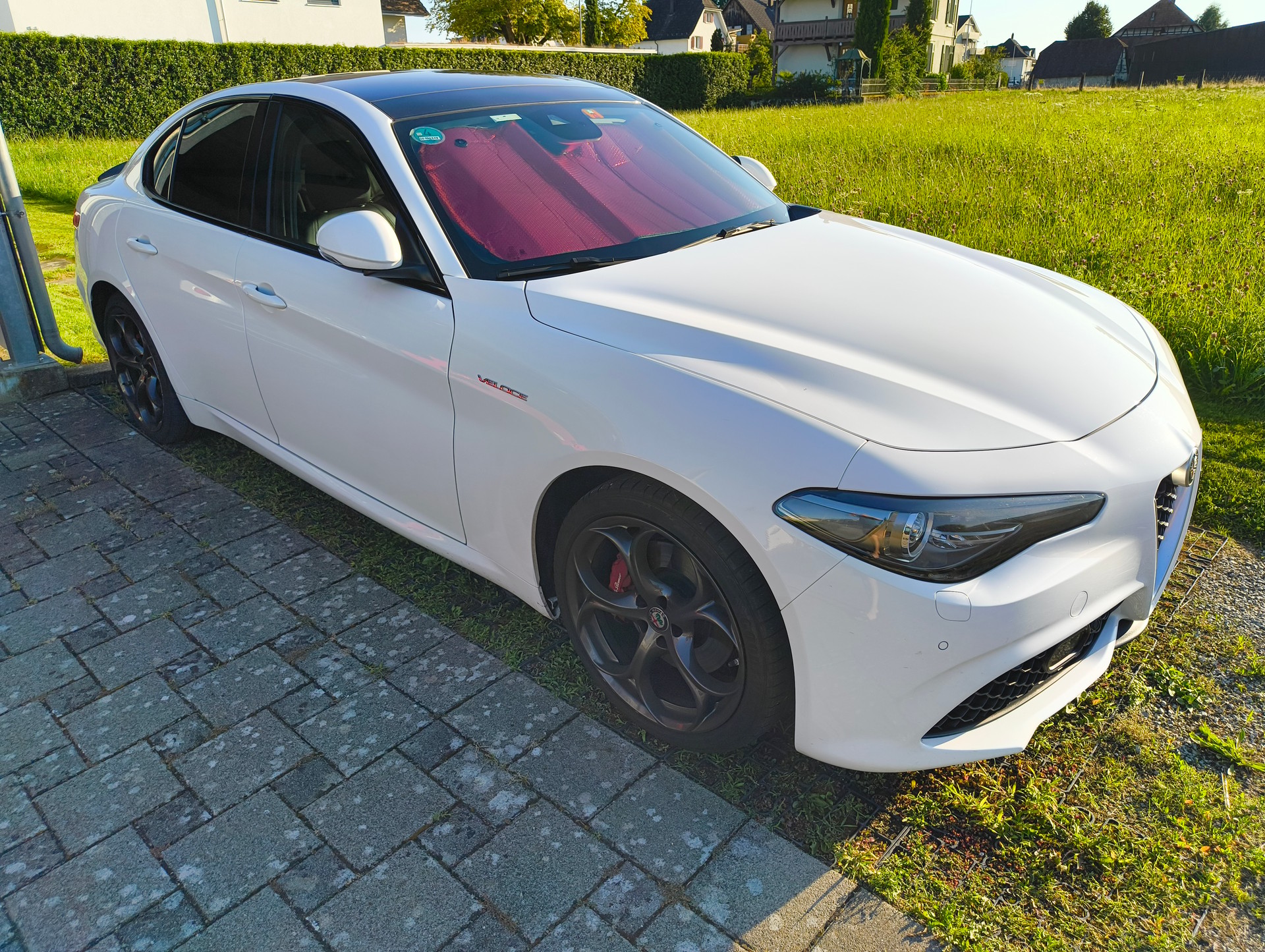 ALFA ROMEO Giulia 2.0 Veloce Q4 Automatic mit Premium Garantie-image-4