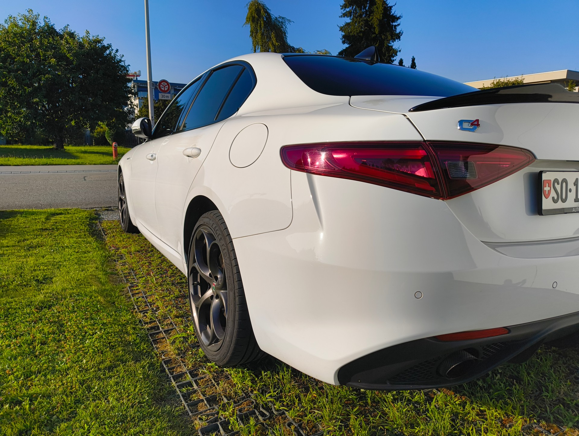 ALFA ROMEO Giulia 2.0 Veloce Q4 Automatic mit Premium Garantie